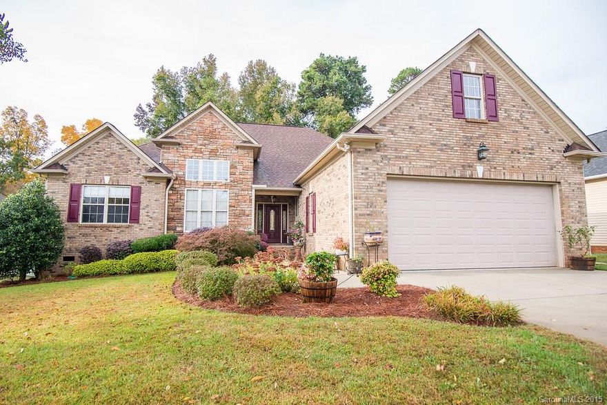 Stunning ranch home in desired Seven Oaks neighborhood. High ceilings throughout, custom molding/trim, gorgeous lighting, gourmet cabinets, screened porch, custom shades throughout home, fenced yard. Gleaming, real hardwood floors.  You will fall in love with this charming and immaculate home.