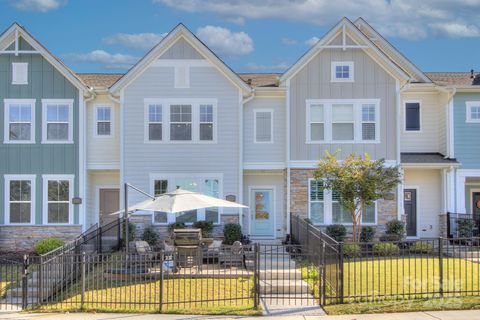 2546 Lydia Avenue Charlotte NC 28205