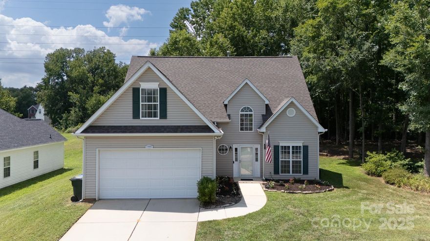 Charming Rock Hill Home with No HOA and Primary on Main!

Welcome to this delightful 4-bedroom, 2.5-bathroom home, perfectly situated on a desirable corner lot in Gracewood neighborhood. Experience the freedom of no HOA restrictions while enjoying a prime location.

The primary bedroom is conveniently located on the main level, offering a private oasis with a spacious walk-in closet. The heart of the home is the impressive two-story great room, featuring soaring ceilings and a cozy electric fireplace insert.  Upstairs, you'll find three additional bedrooms and a full bathroom.

Outside, discover your private fenced patio on a corner lot providing extra space and curb appeal.

This home offers the perfect blend of comfort, convenience, and privacy. Don't miss your chance to own this fantastic Rock Hill gem!