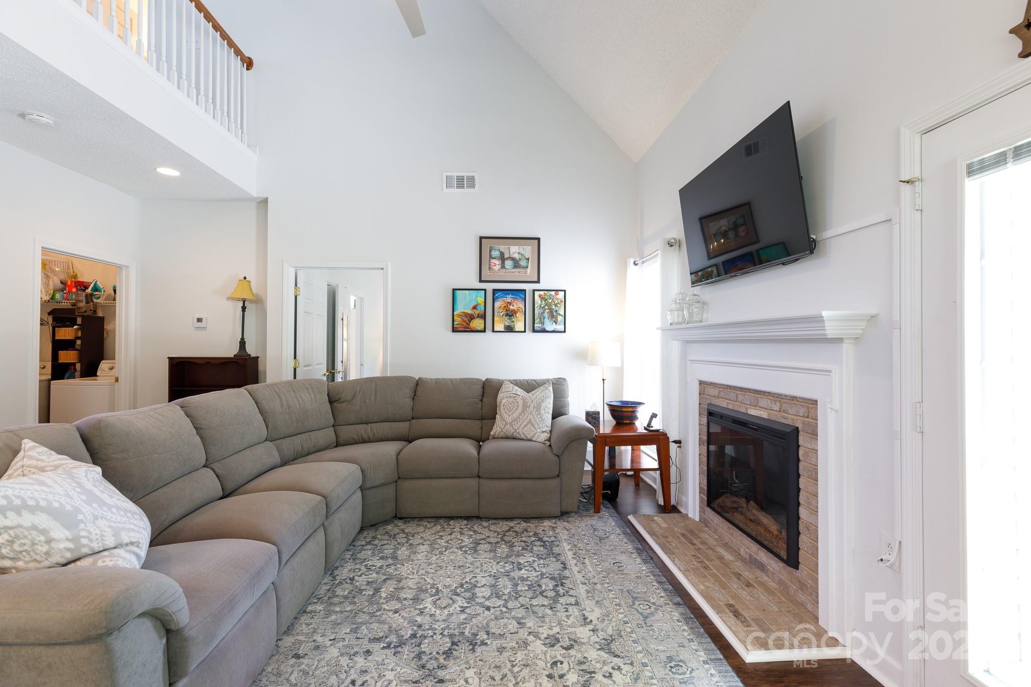 1585 Matthews Drive