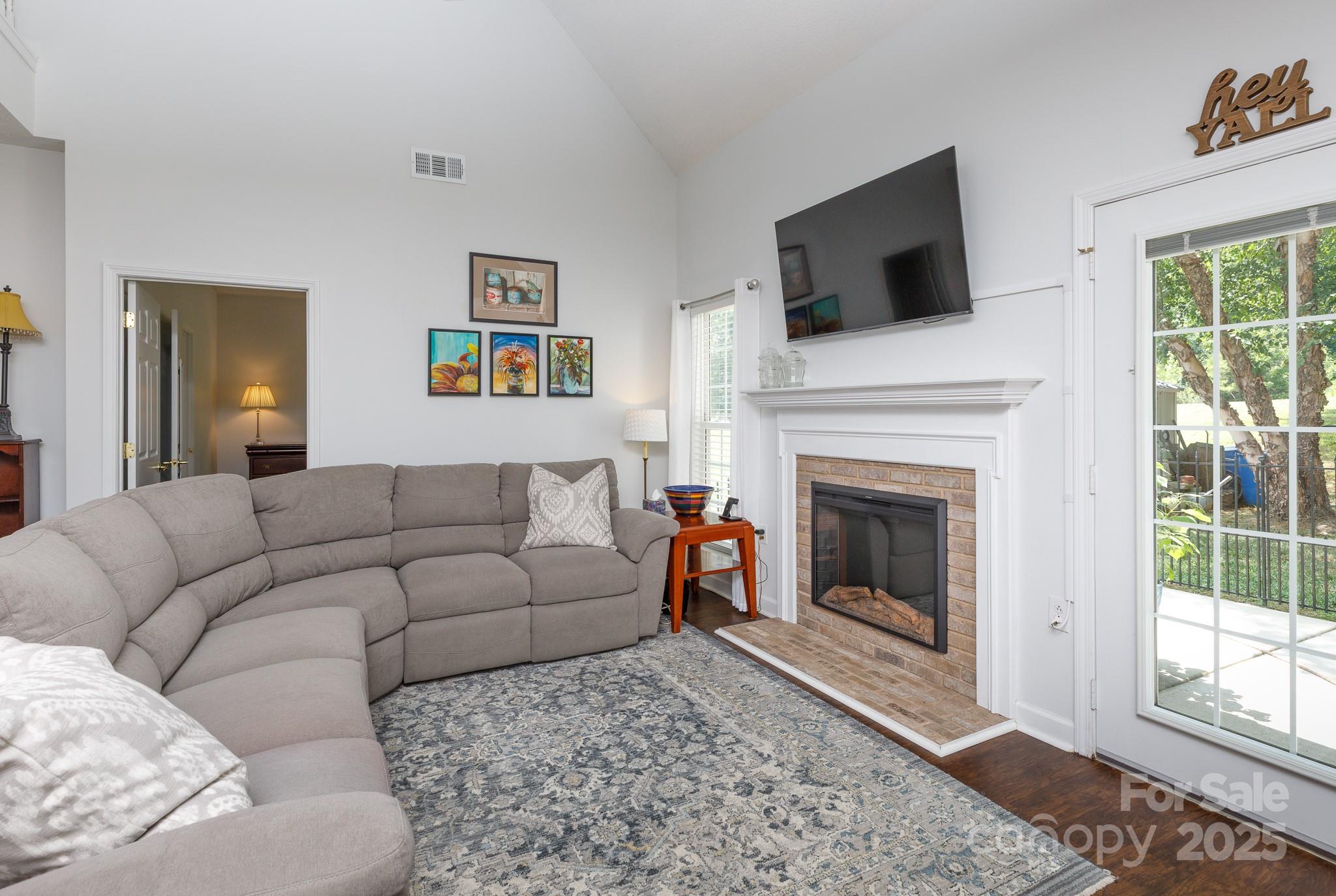 1585 Matthews Drive