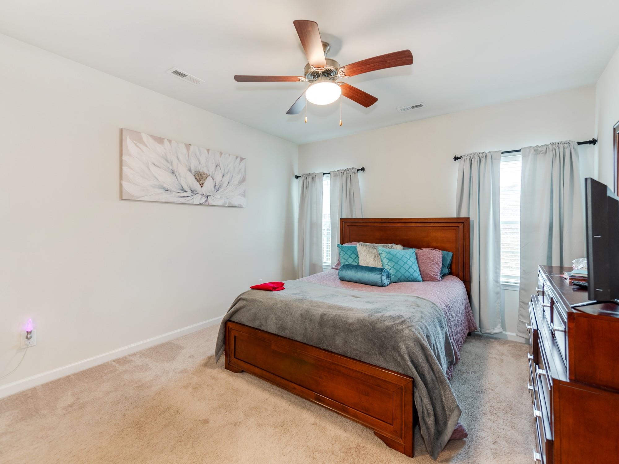 cottage green - Residential