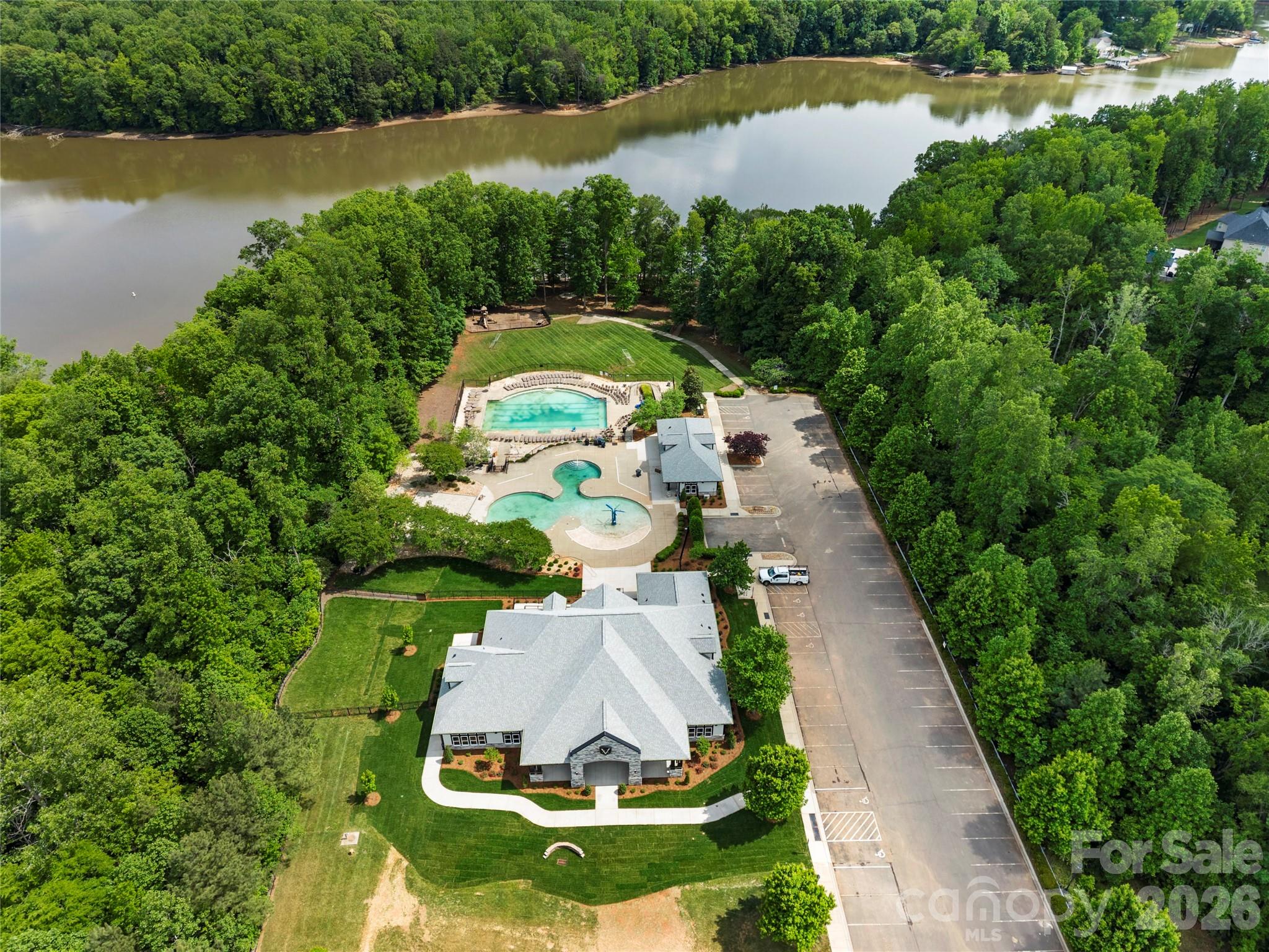 The Vineyards on Lake Wylie - Residential