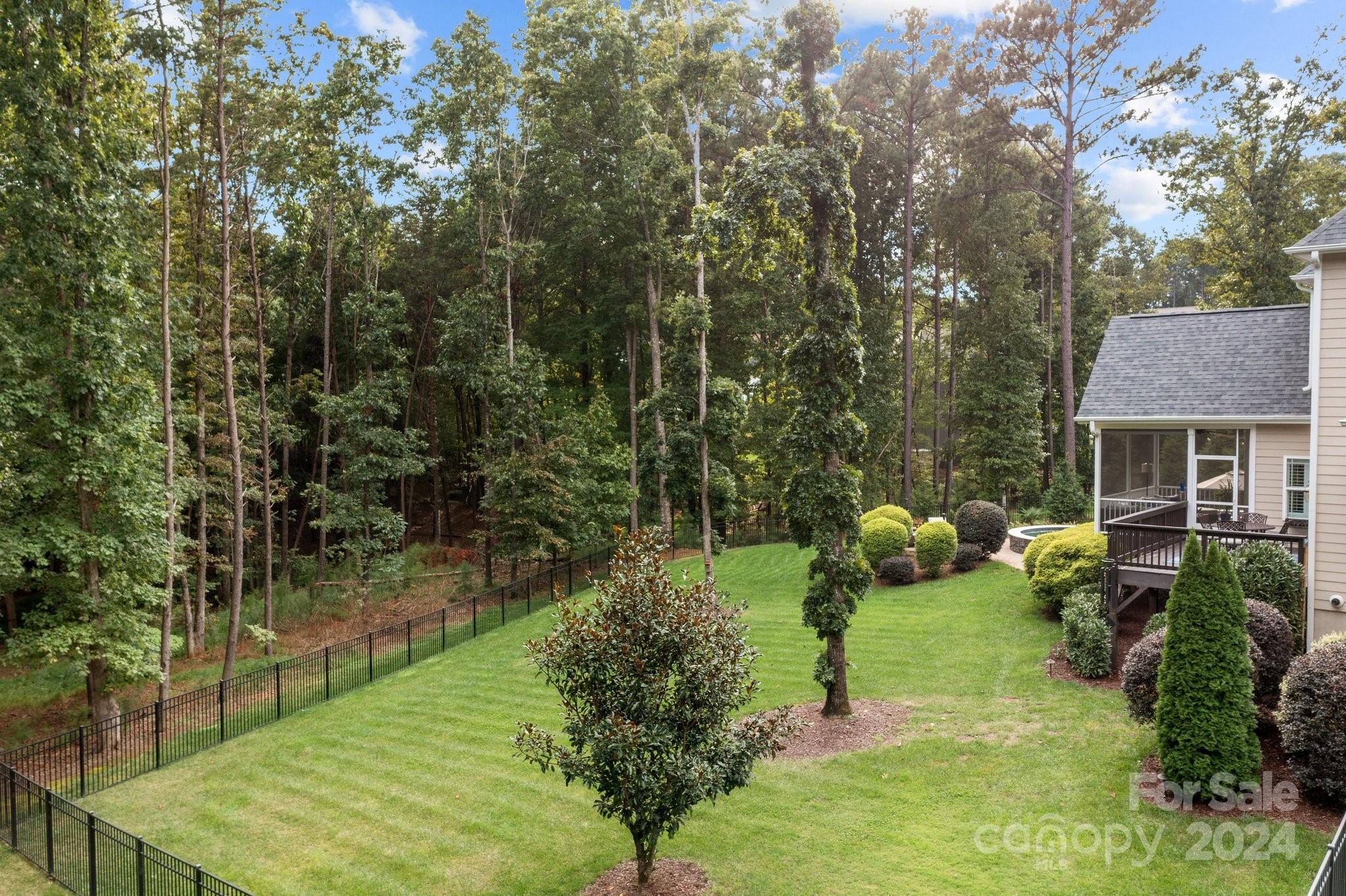 Woodleaf - Residential