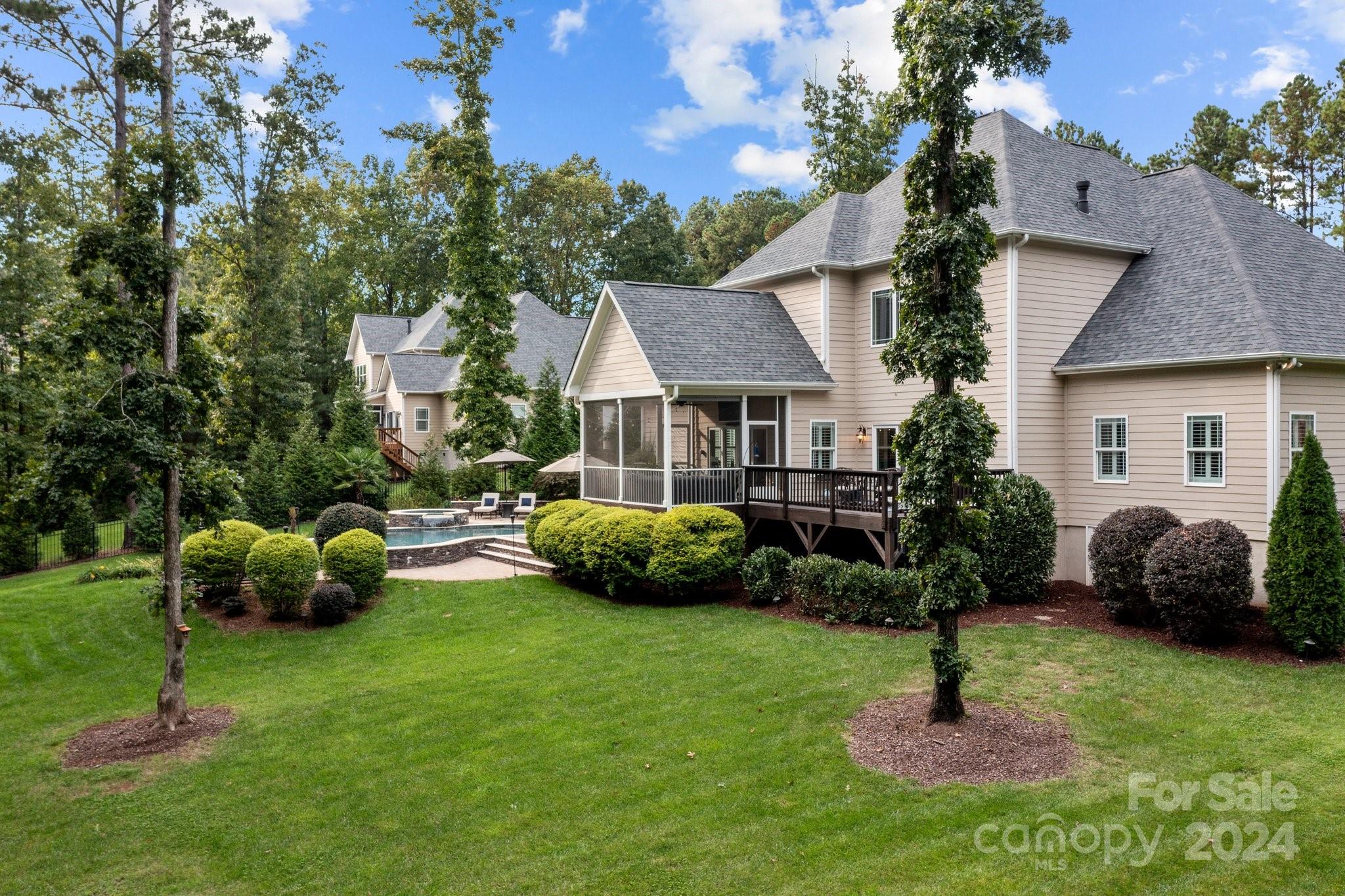 Woodleaf - Residential