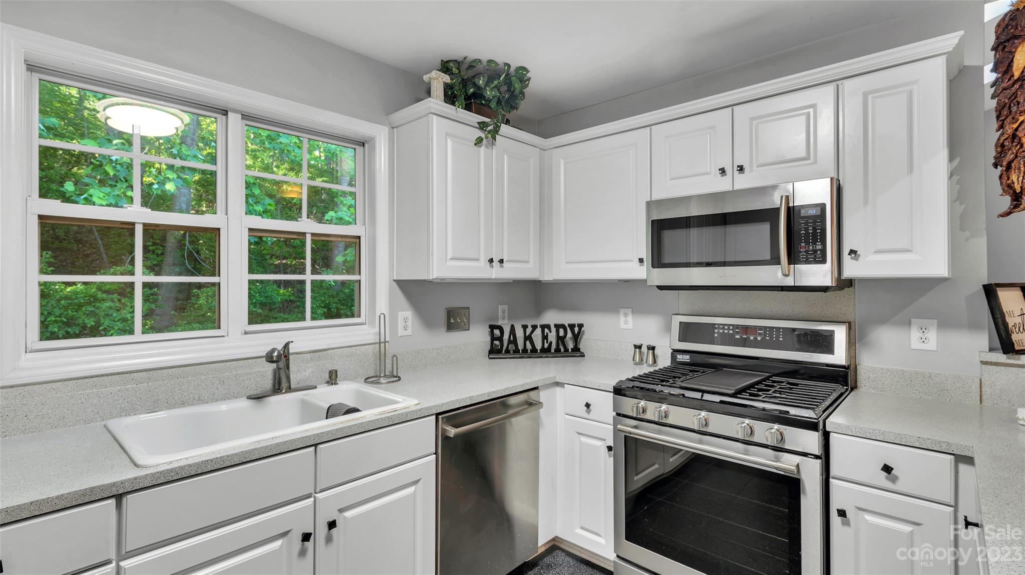 The Lakes at Raintree - Residential