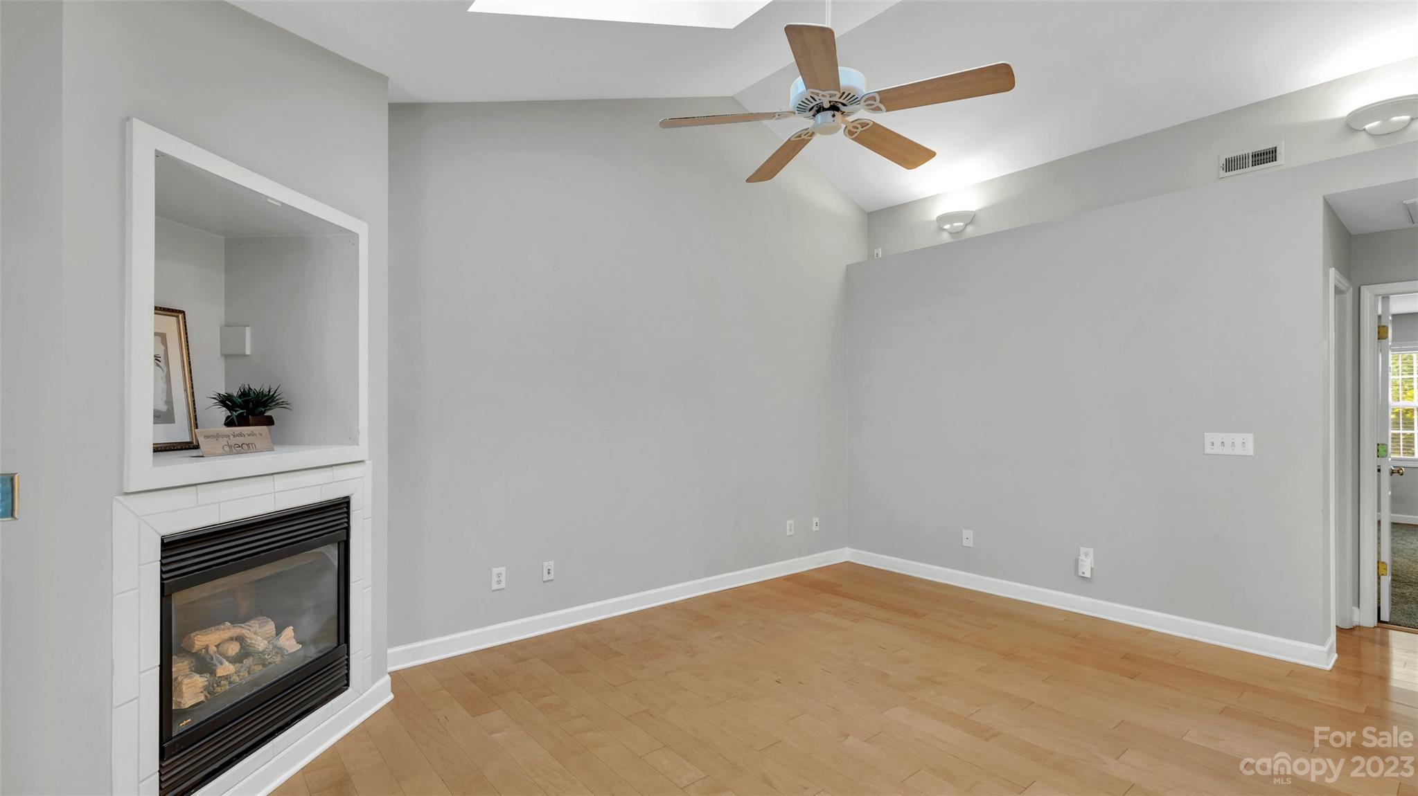 The Lakes at Raintree - Residential