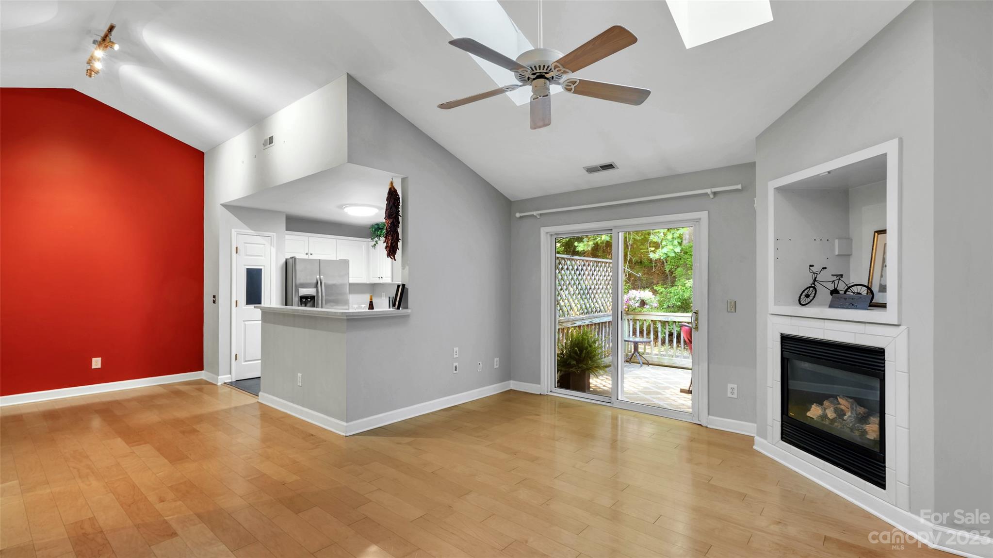 The Lakes at Raintree - Residential