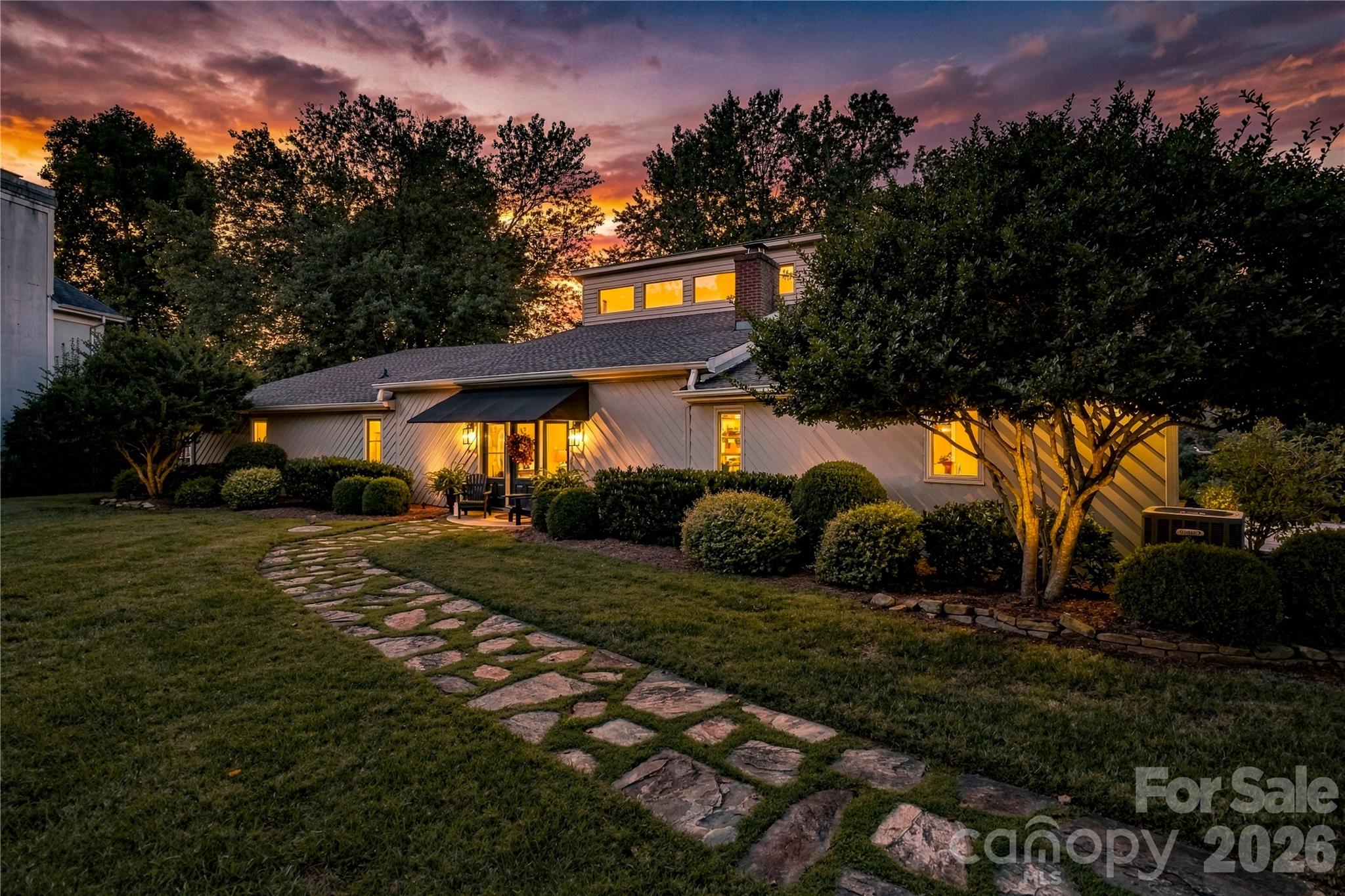 8172 Malibu Pointe Lane