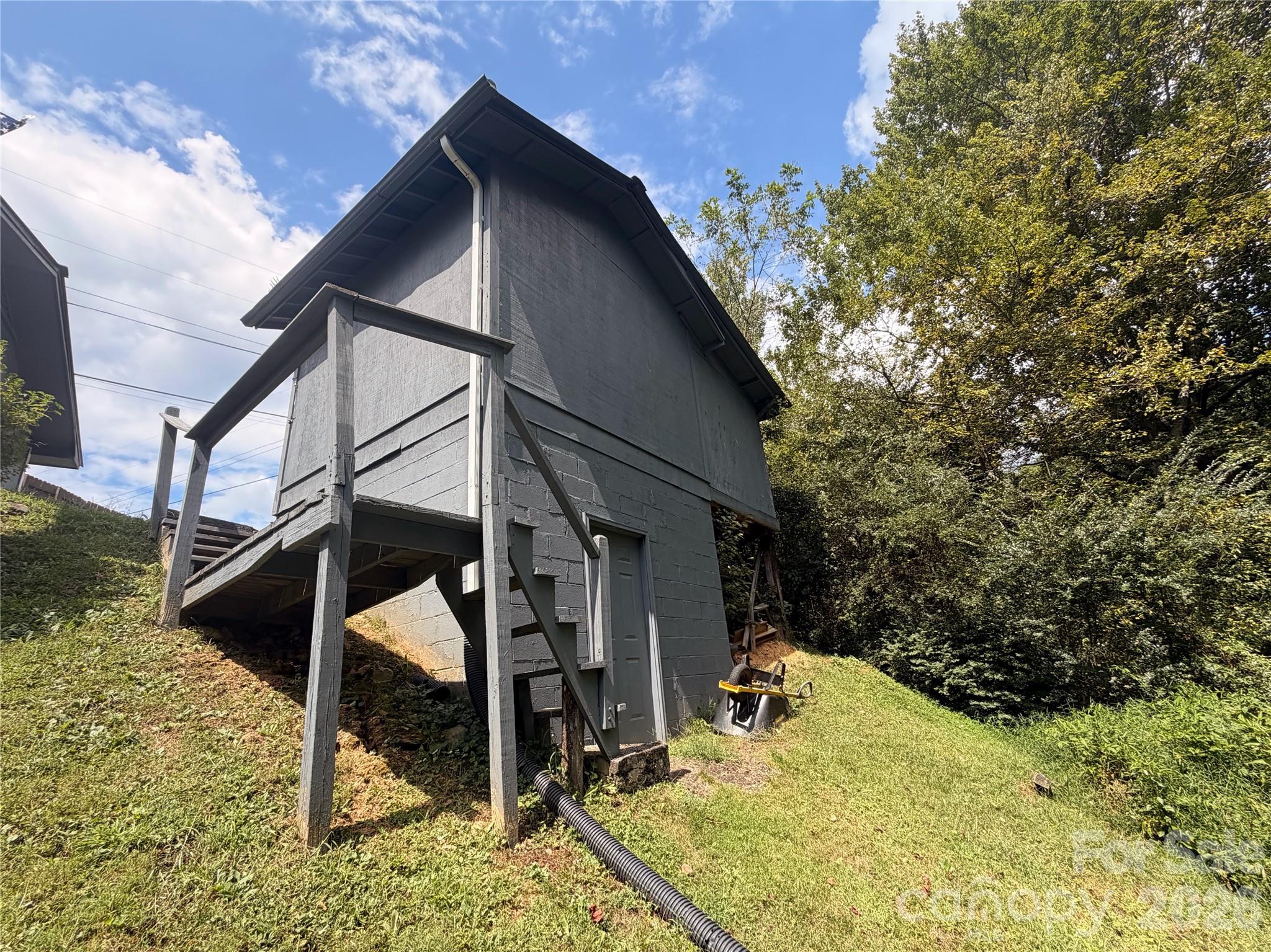 139 N Ridge Drive