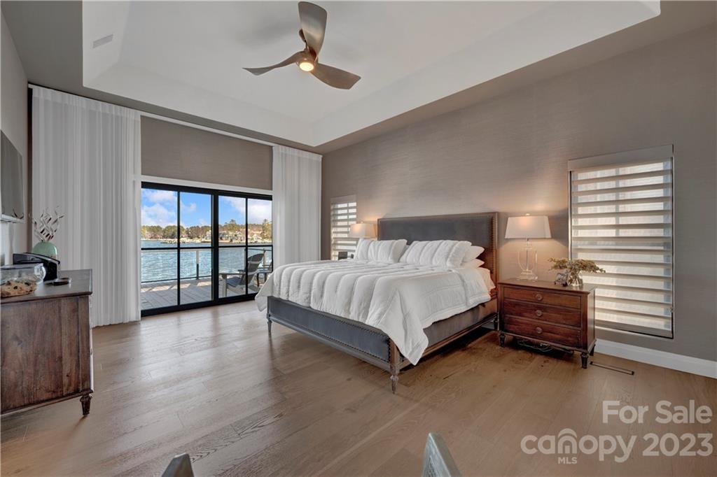 The Peninsula - Residential