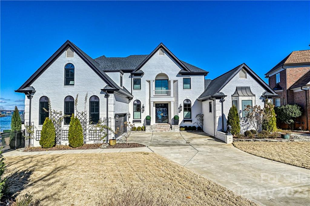 The Peninsula - Residential