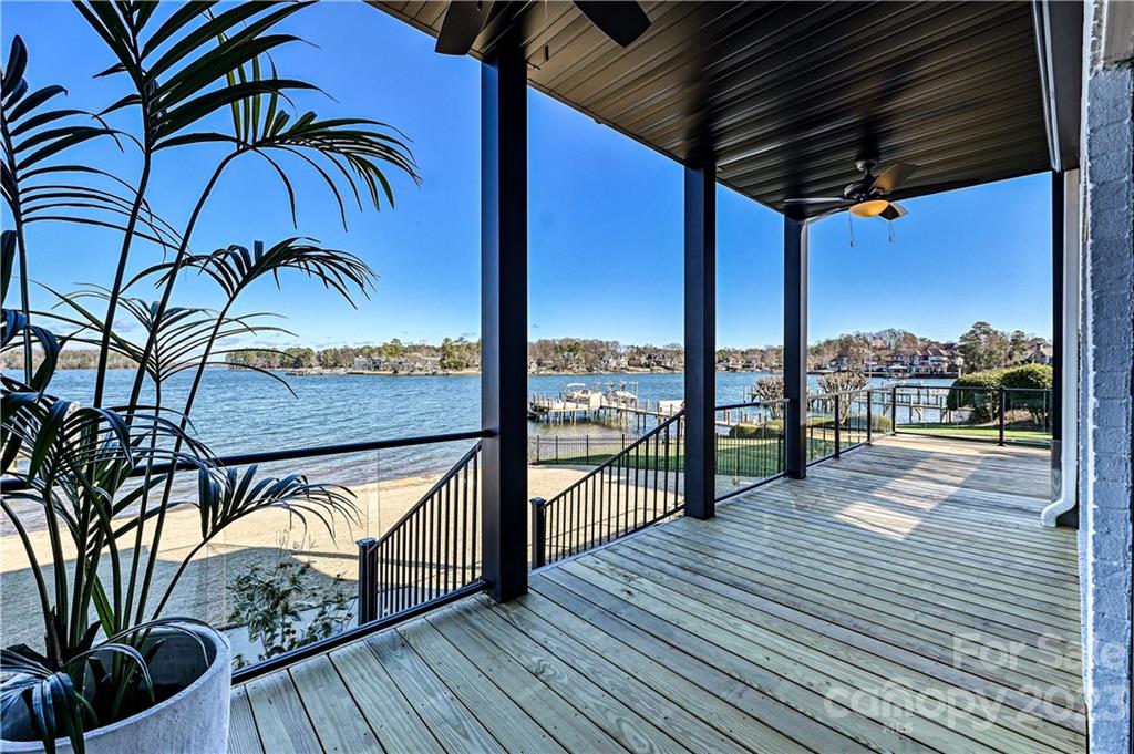 The Peninsula - Residential