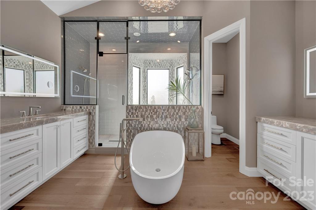 The Peninsula - Residential