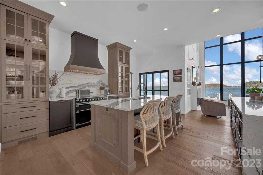 The Peninsula - Residential