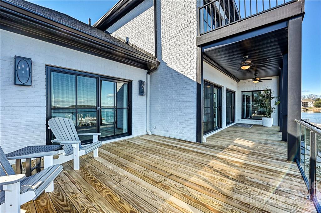 The Peninsula - Residential