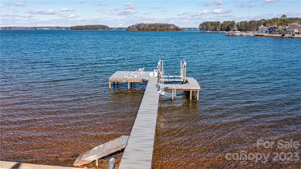 The Peninsula - Residential