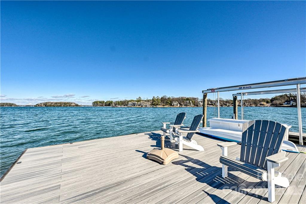 The Peninsula - Residential