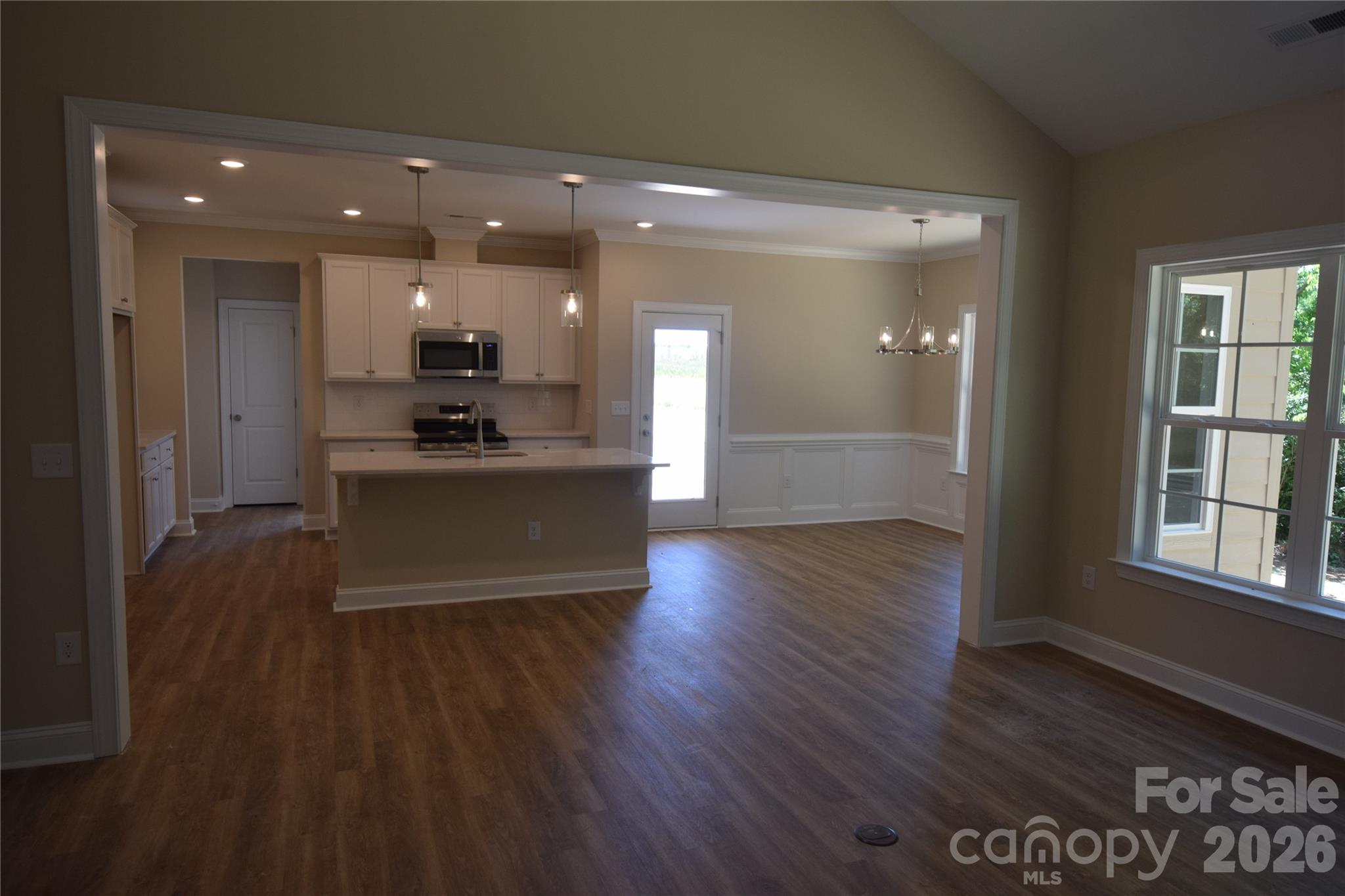 3004 Buffet Lane