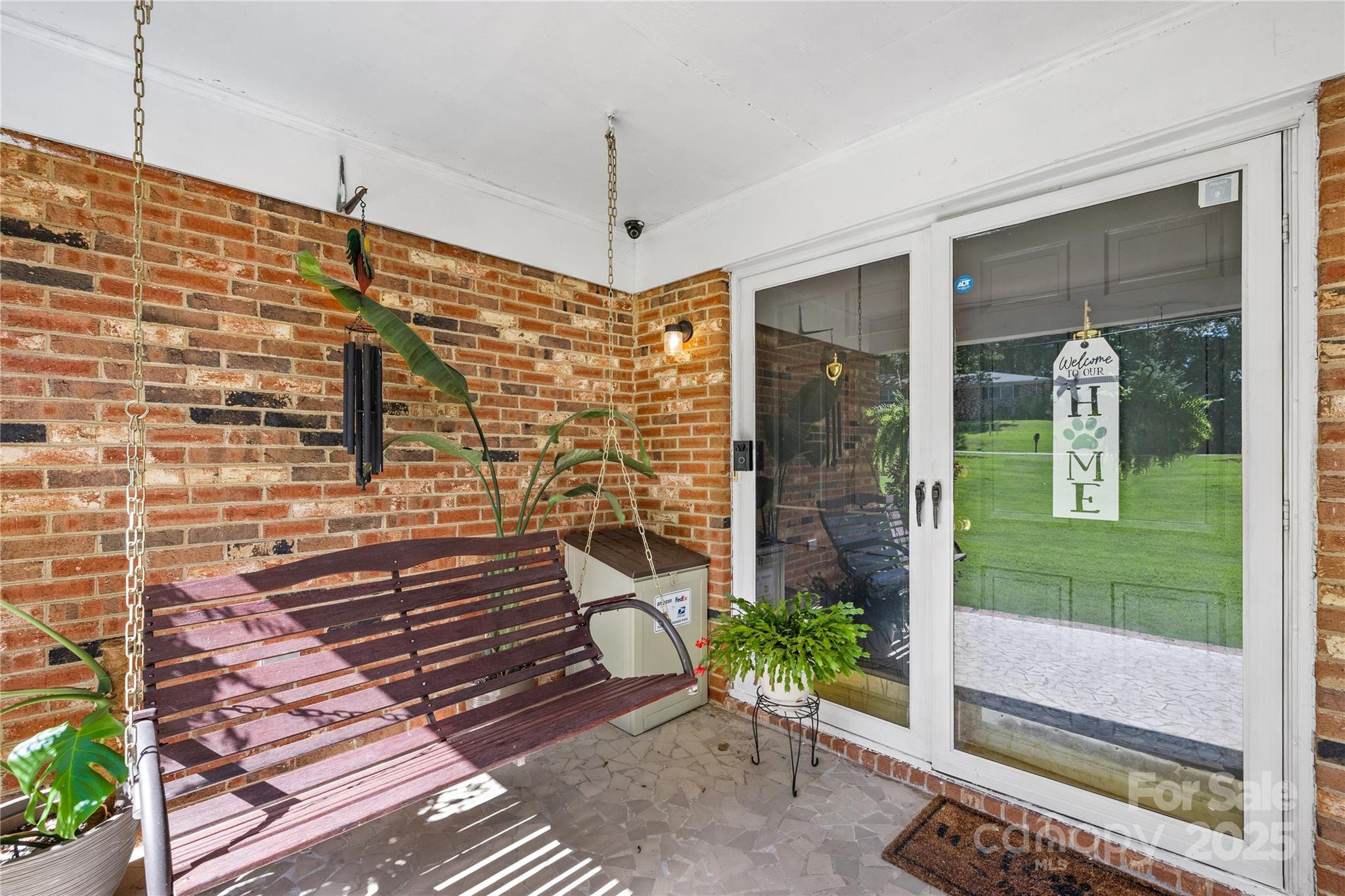 245 Kingsway Circle