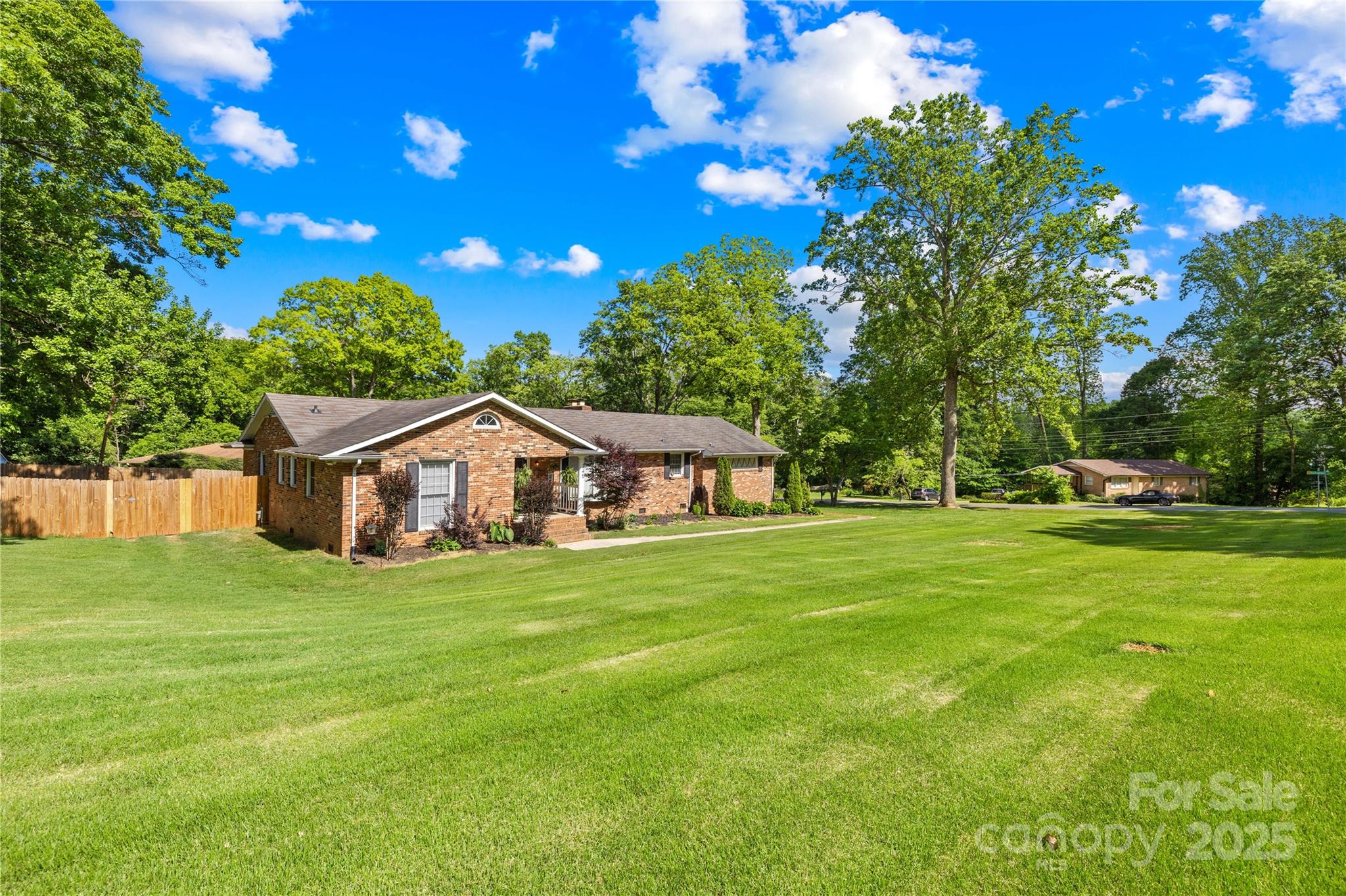 245 Kingsway Circle