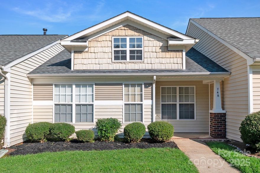 Discover the perfect blend of comfort and convenience in this beautifully maintained 2-bedroom, 2-bathroom townhome located in the heart of Rock Hill. Just minutes from scenic Lake Wylie, this home offers an ideal setting for both relaxation and recreation.