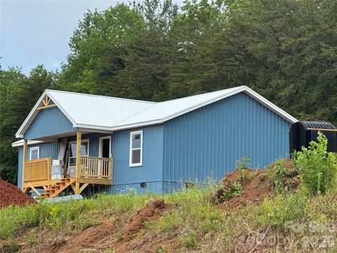 Photo of 2020 Bailey Drive, Hickory, NC 28601 (MLS # 4379406)