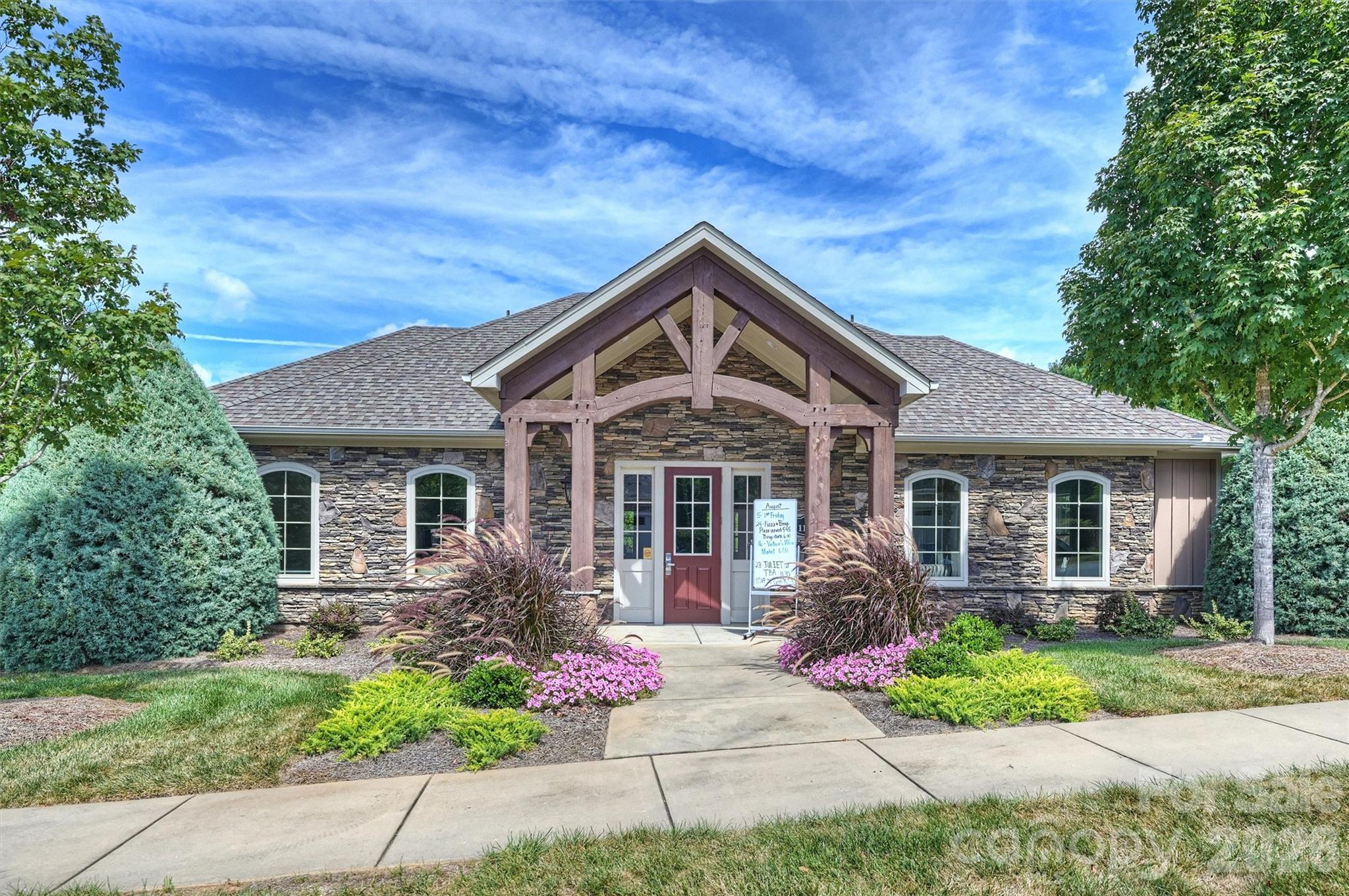 The Courtyards of Marvin - Residential