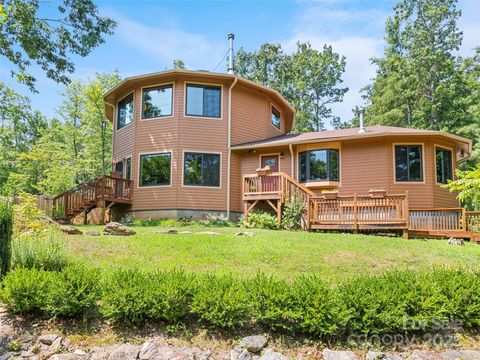 2675 Holbert Cove Road Saluda NC 28773