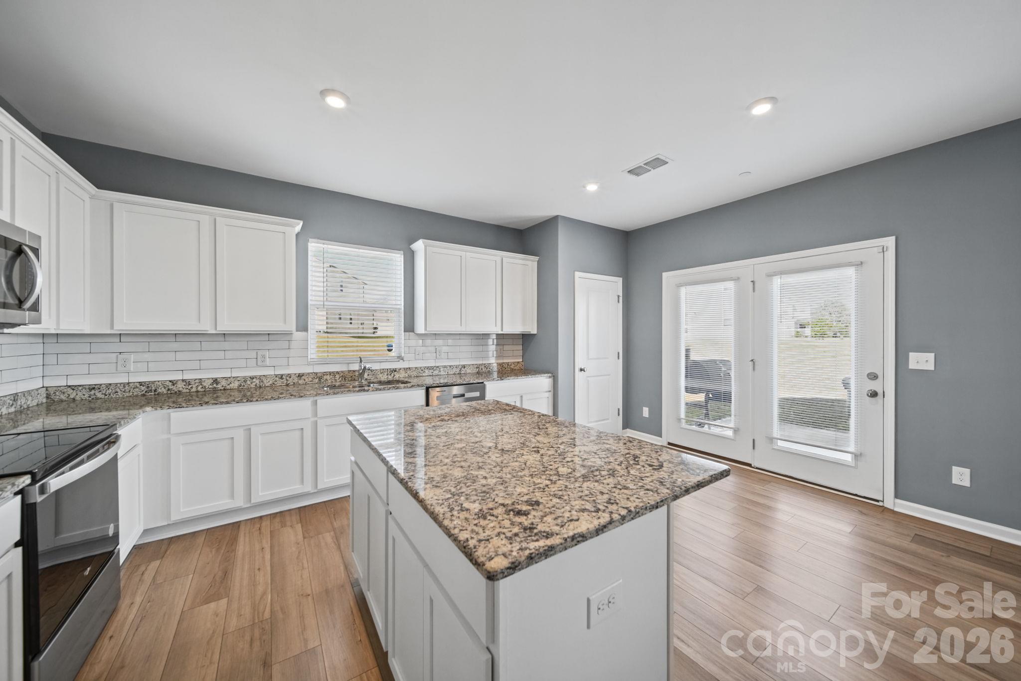 3082 Bell Spur Avenue SW