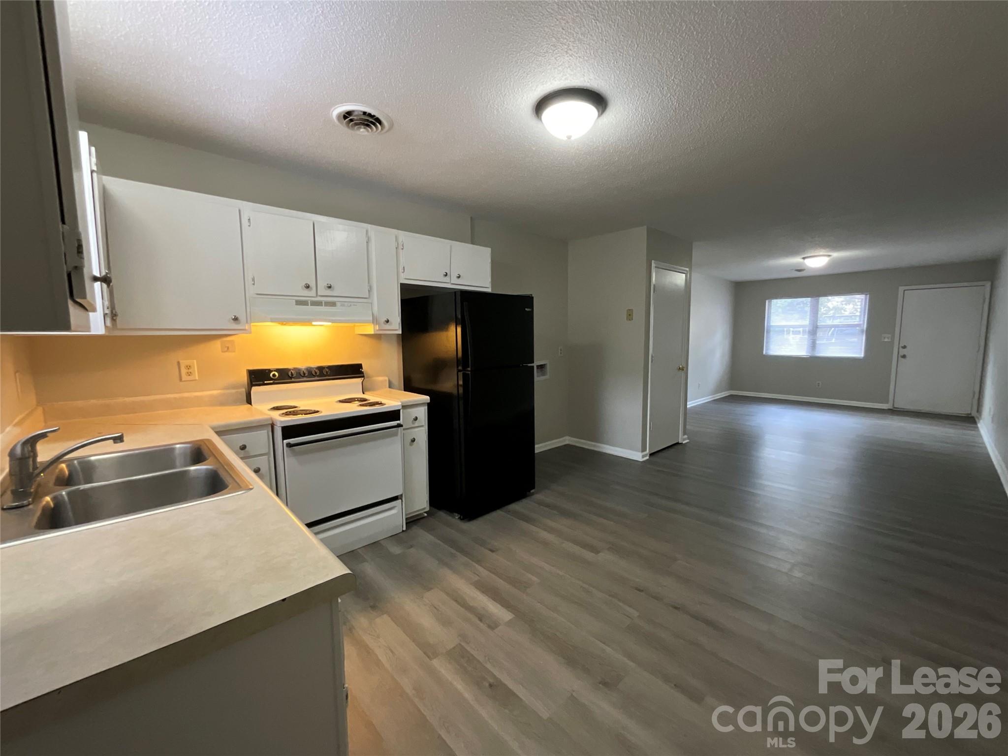 Rolling Acres - Residential Lease