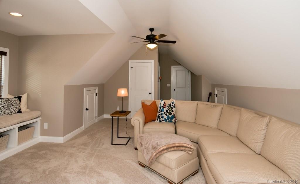 Chesapeake Pointe - Residential