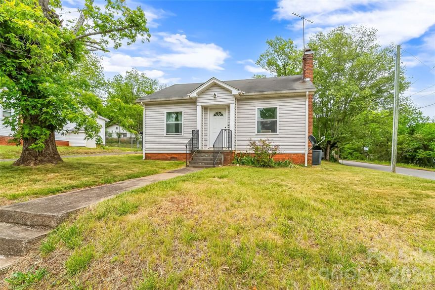 Charming 2 bed 1 bath home conveniently located in downtown Morganton, close to local restaurants, shops, and attractions. Move in ready and full of charm, this adorable home is perfect for a firsttime buyer, small family, or anyone looking to enjoy downtown living.