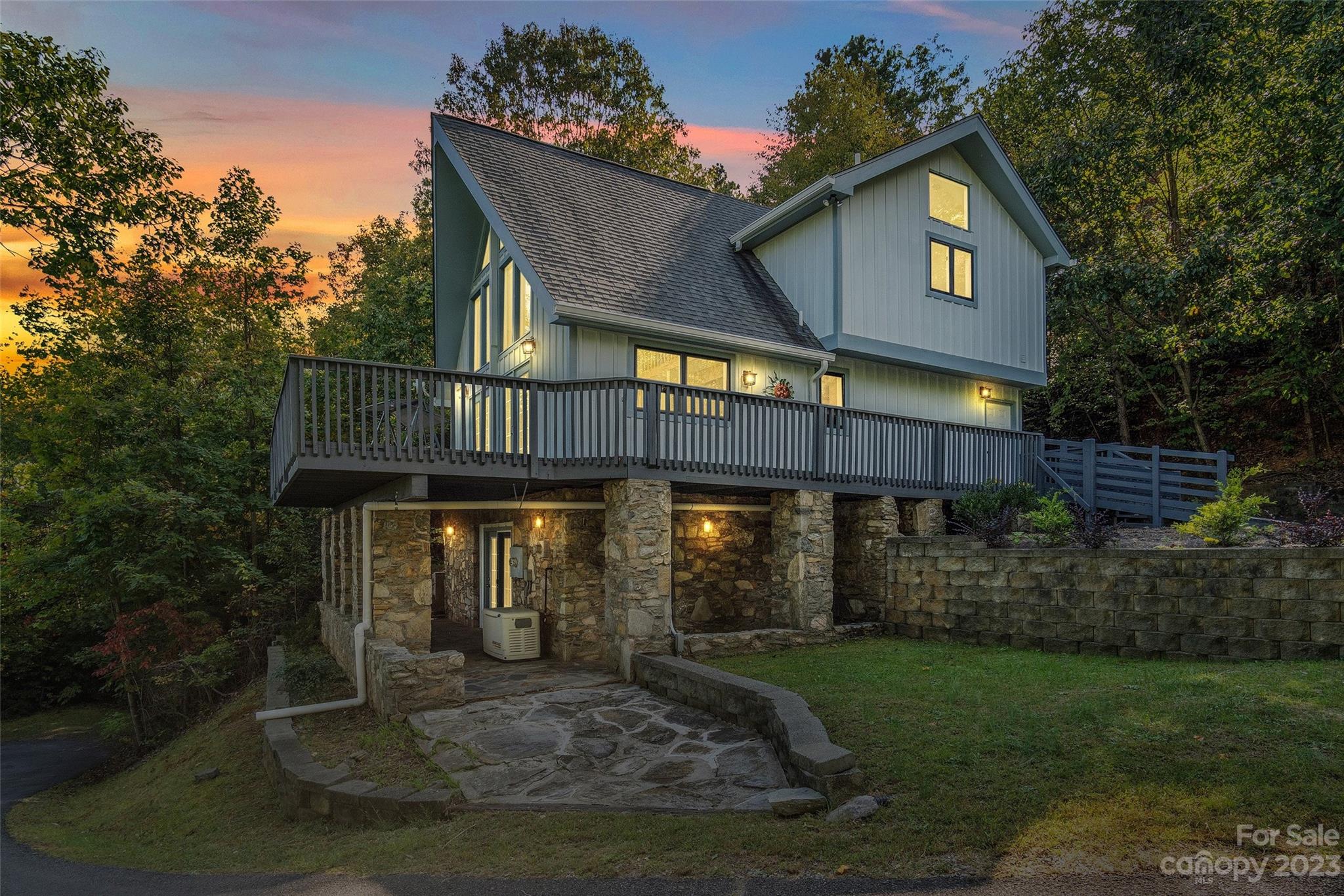 Gateway Mountain - Residential