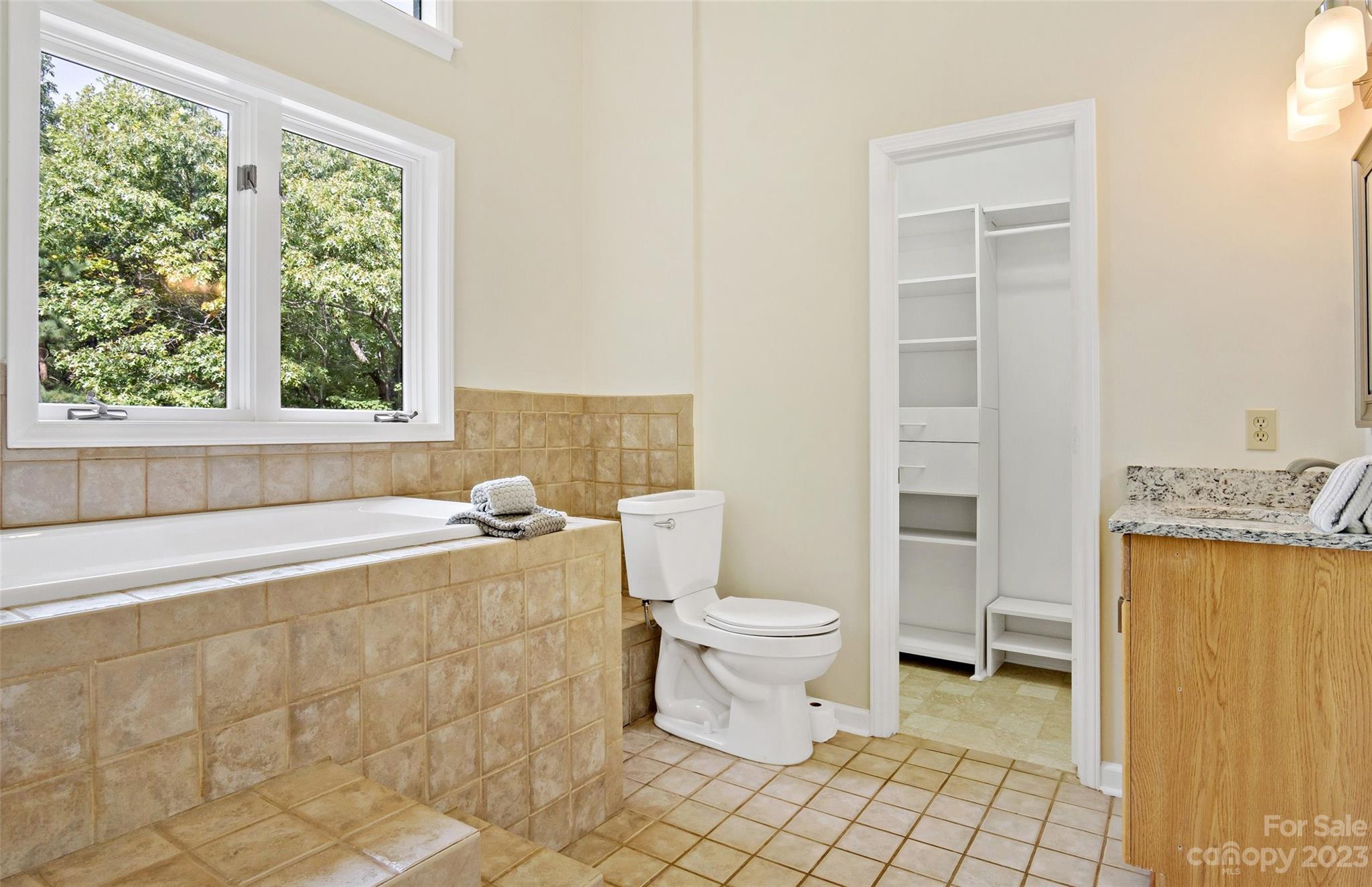 Gateway Mountain - Residential