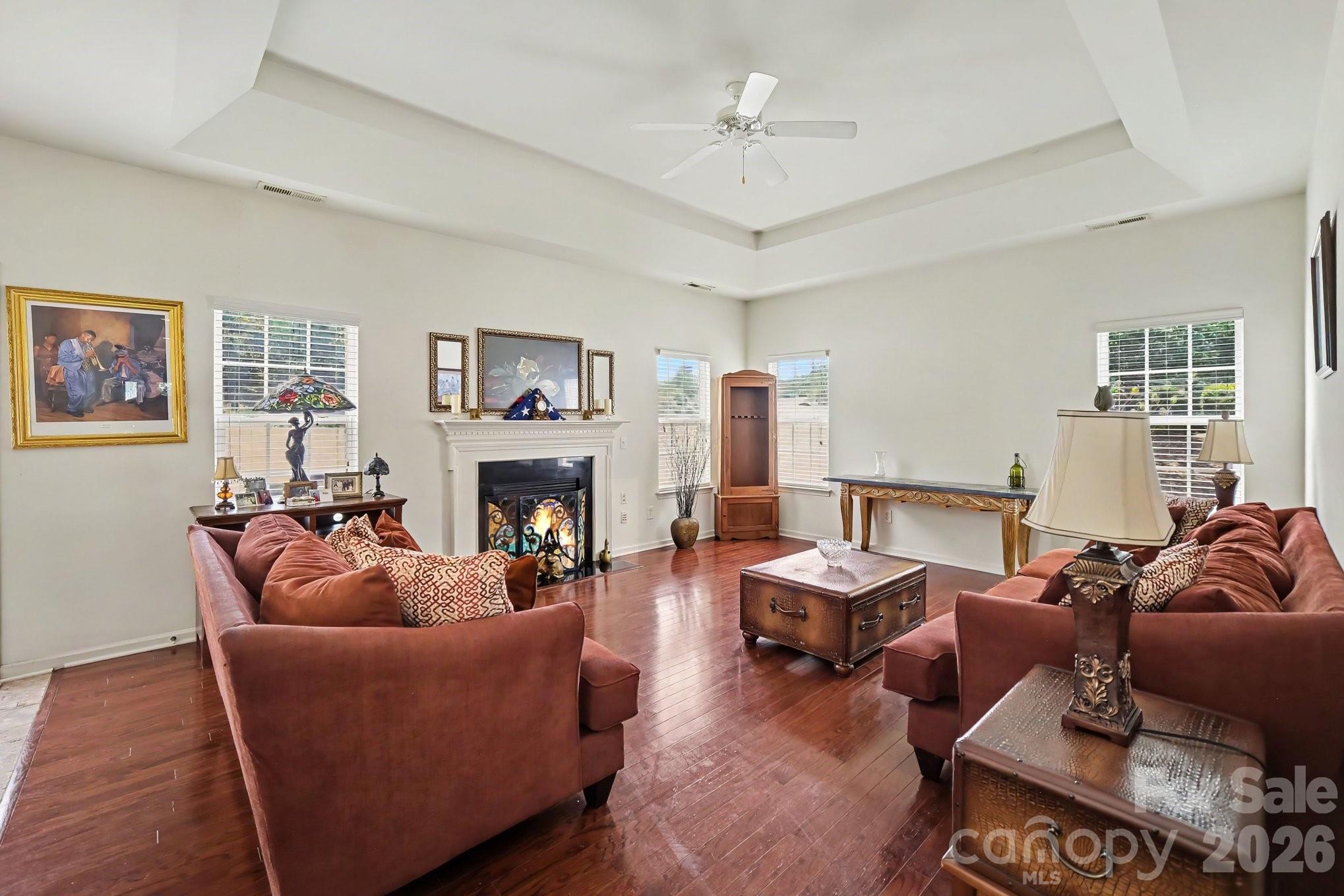 6900 Daisy Bee Court