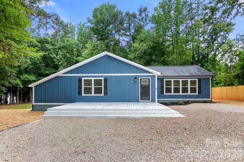Photo of 116 Maple Grove Church Road, Matthews, NC 28104 (MLS # 4335732)