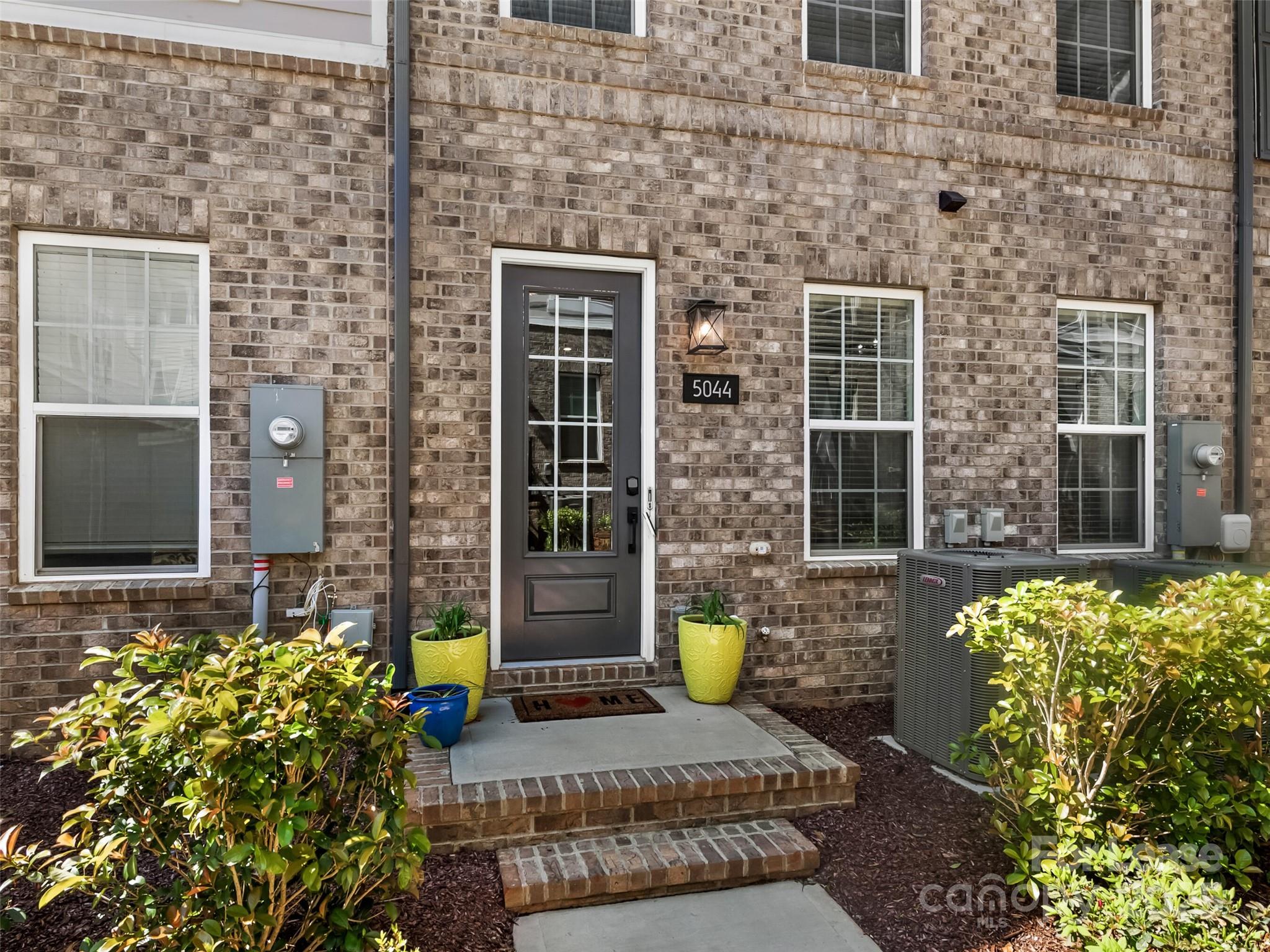 Elizabeth Glen - Residential Lease