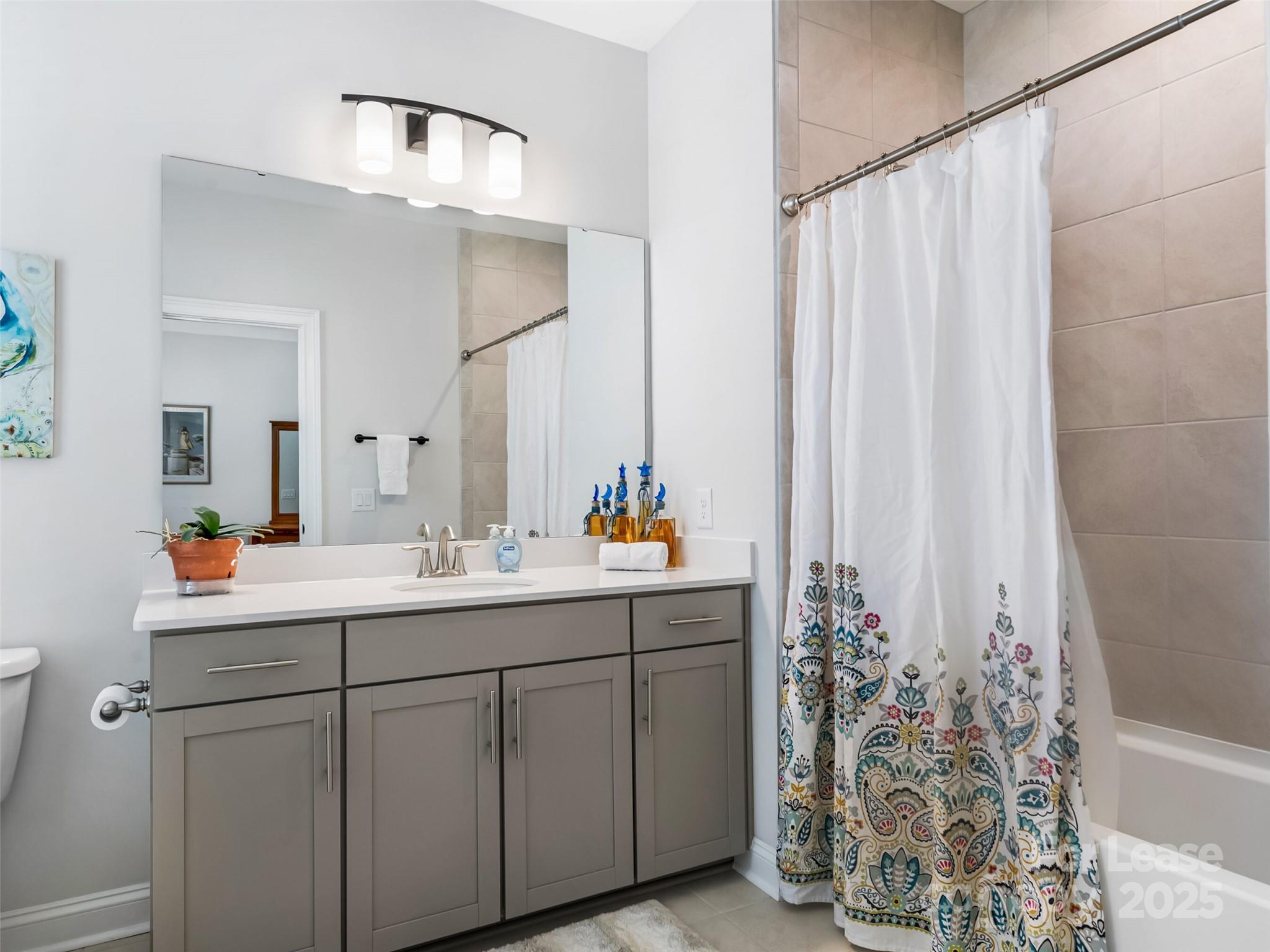 Elizabeth Glen - Residential Lease