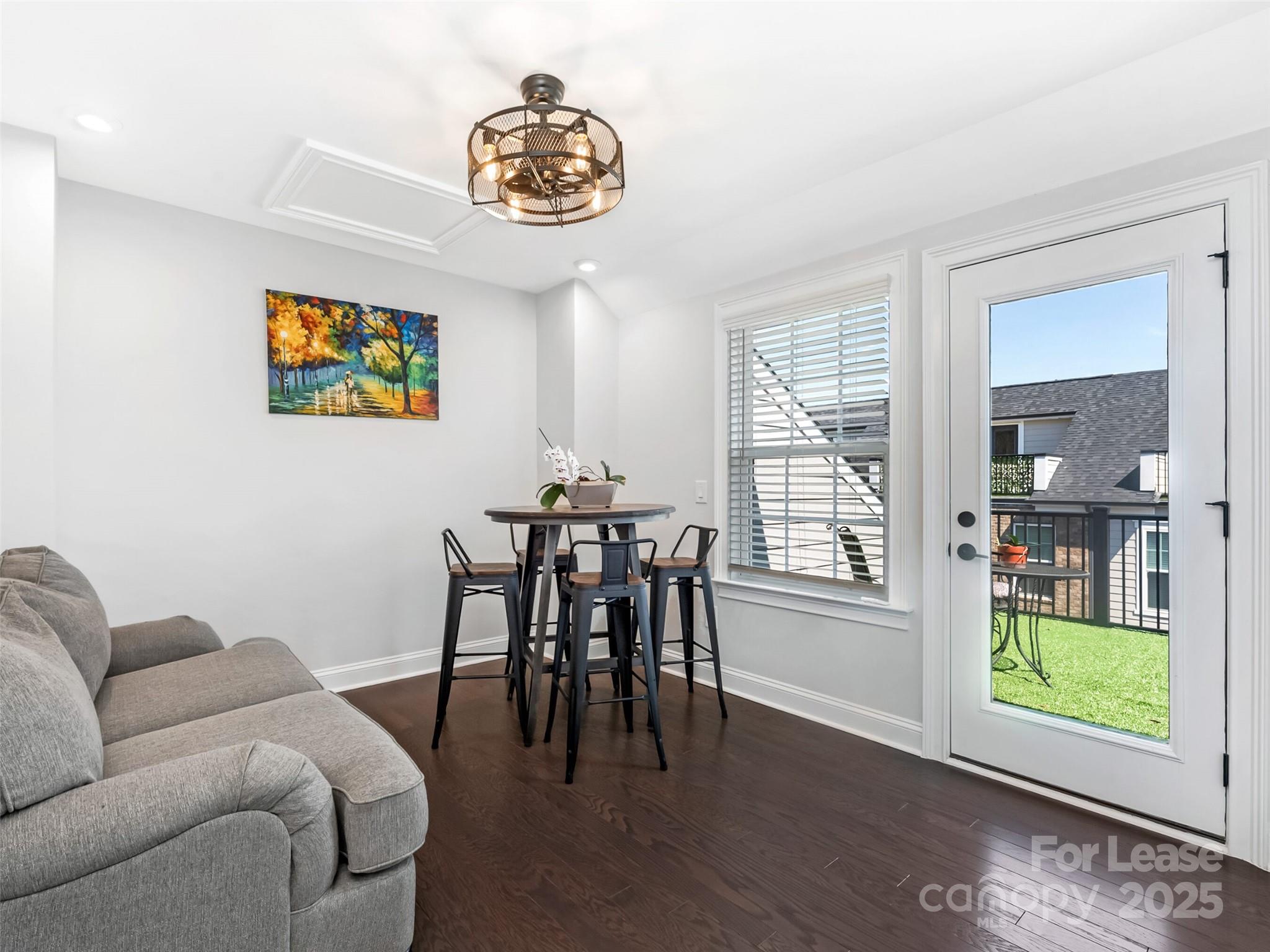 Elizabeth Glen - Residential Lease