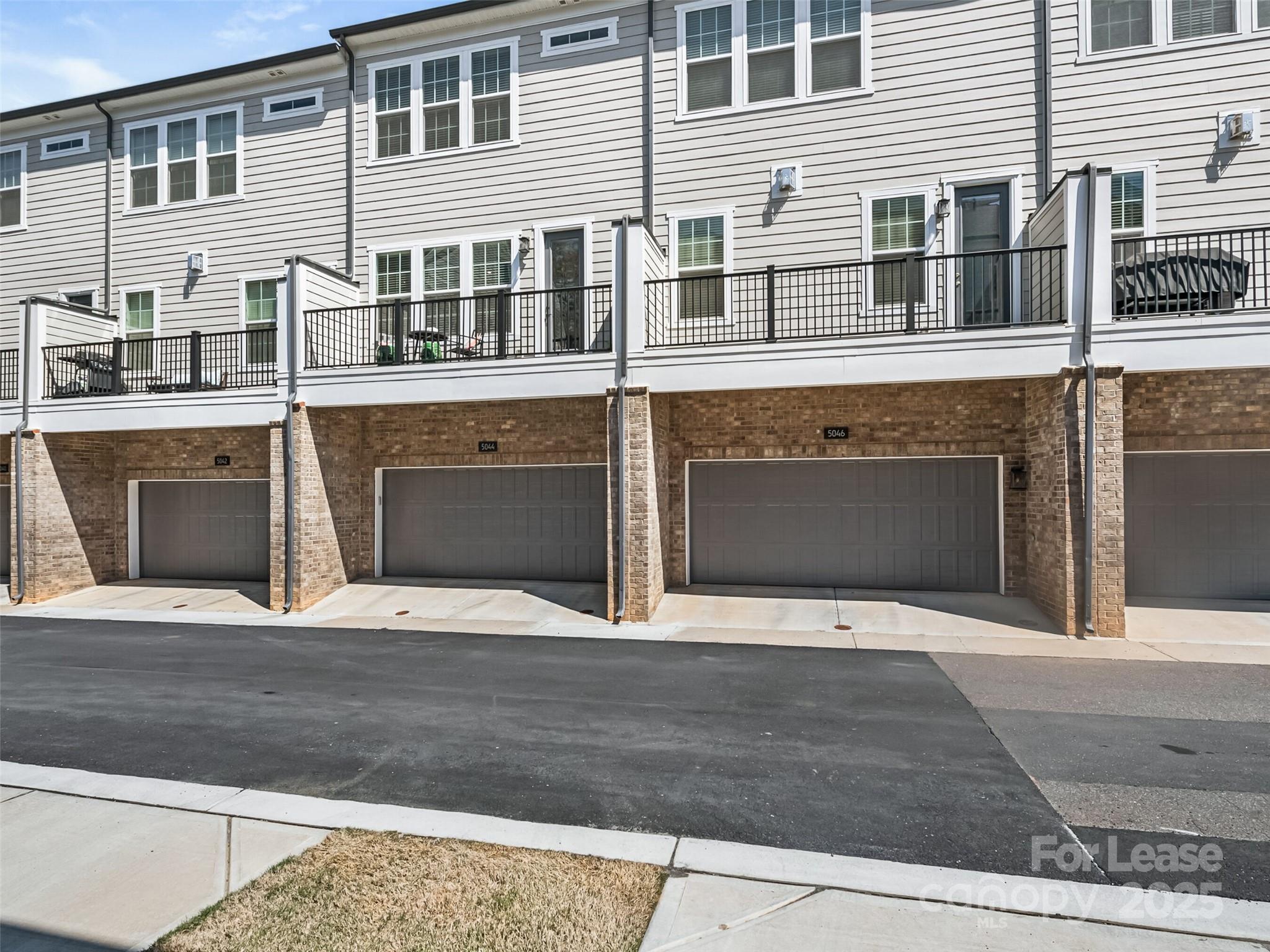 Elizabeth Glen - Residential Lease