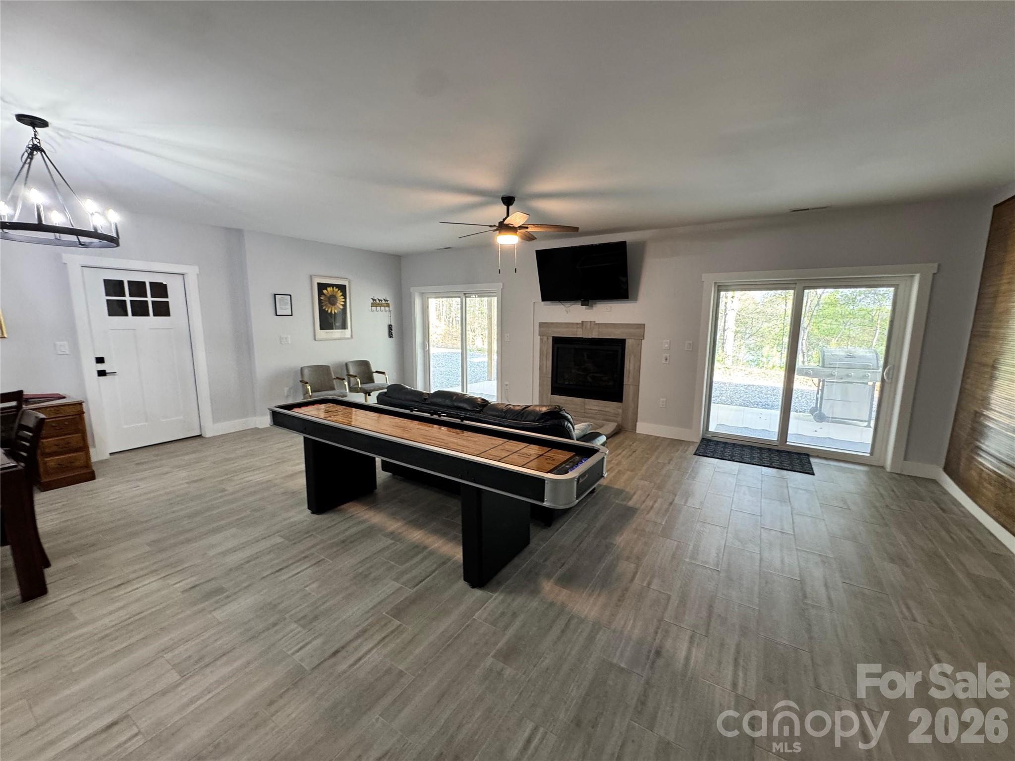 Paradise Harbor - Residential