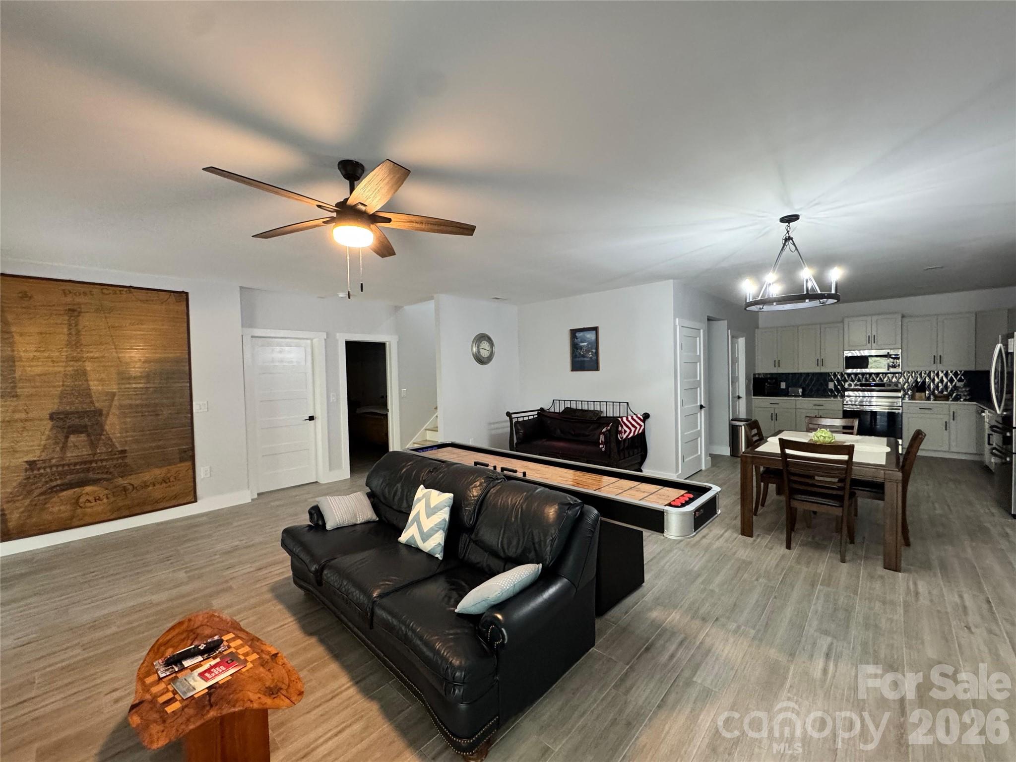 Paradise Harbor - Residential