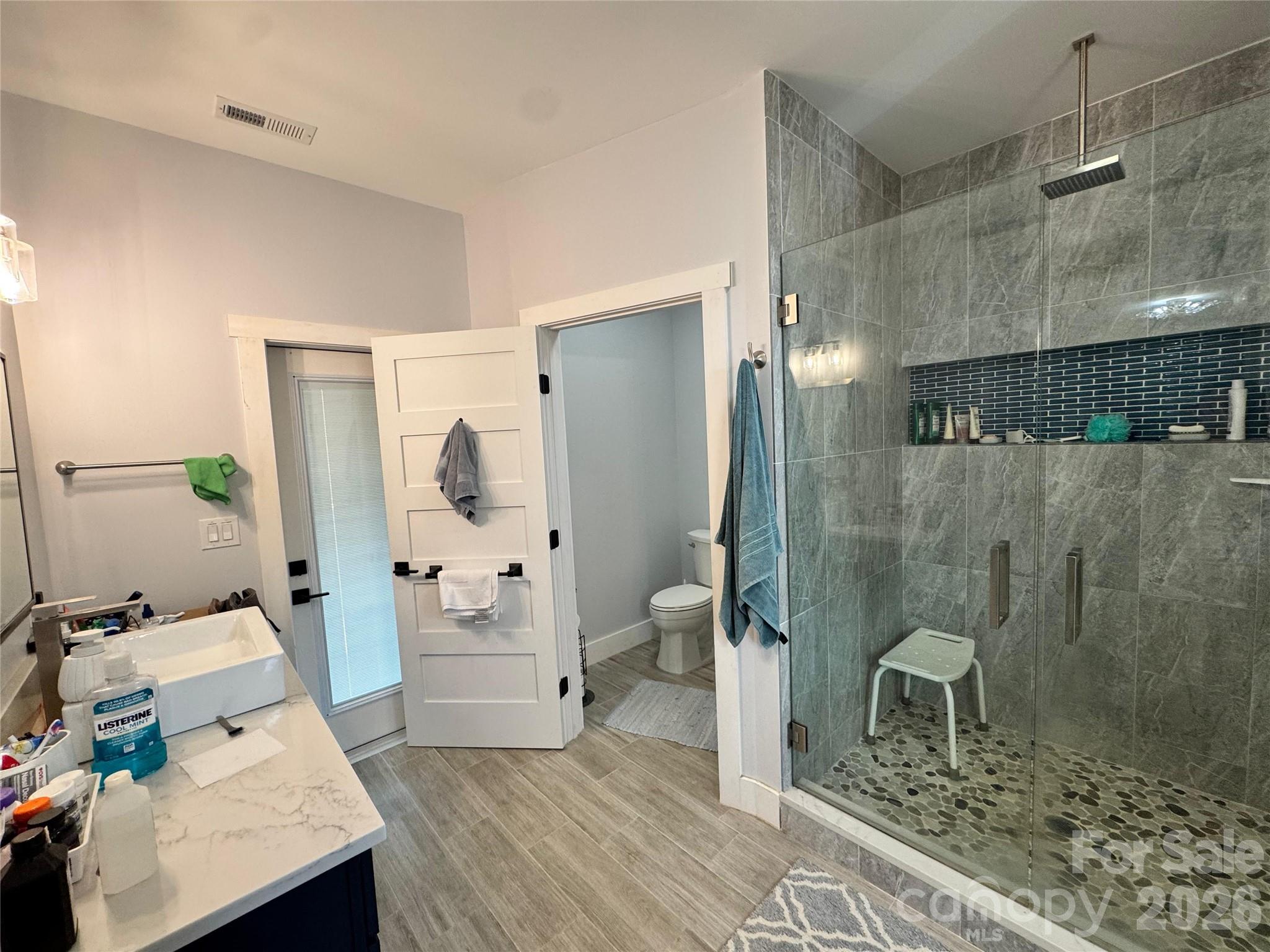 Paradise Harbor - Residential