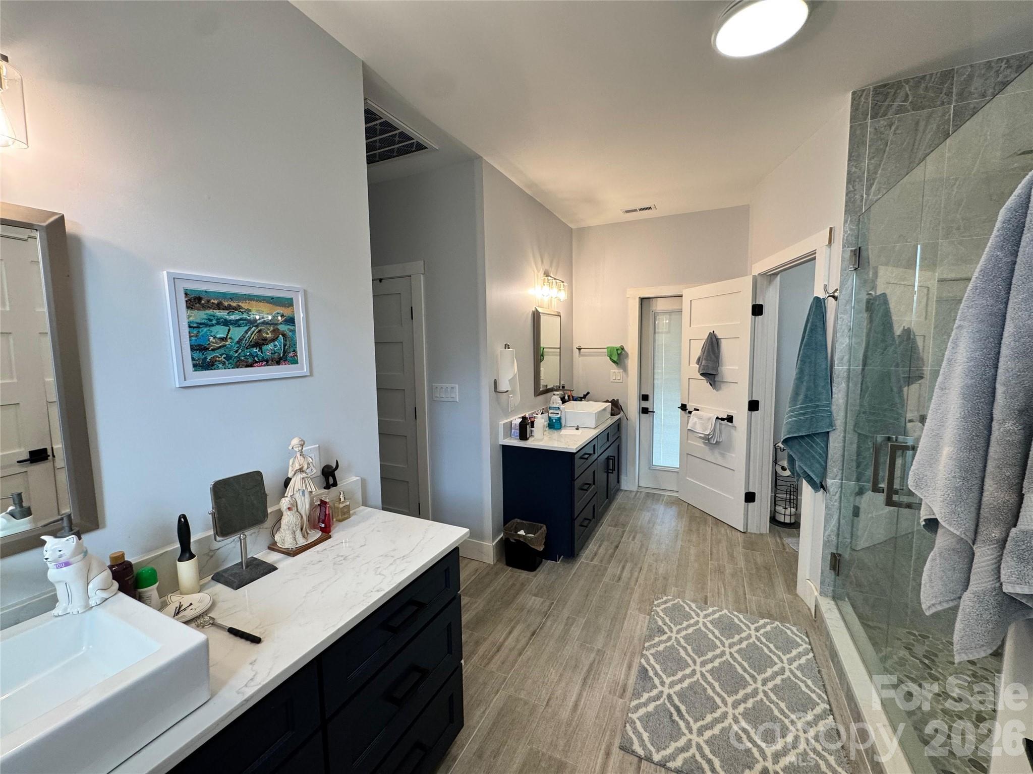 Paradise Harbor - Residential