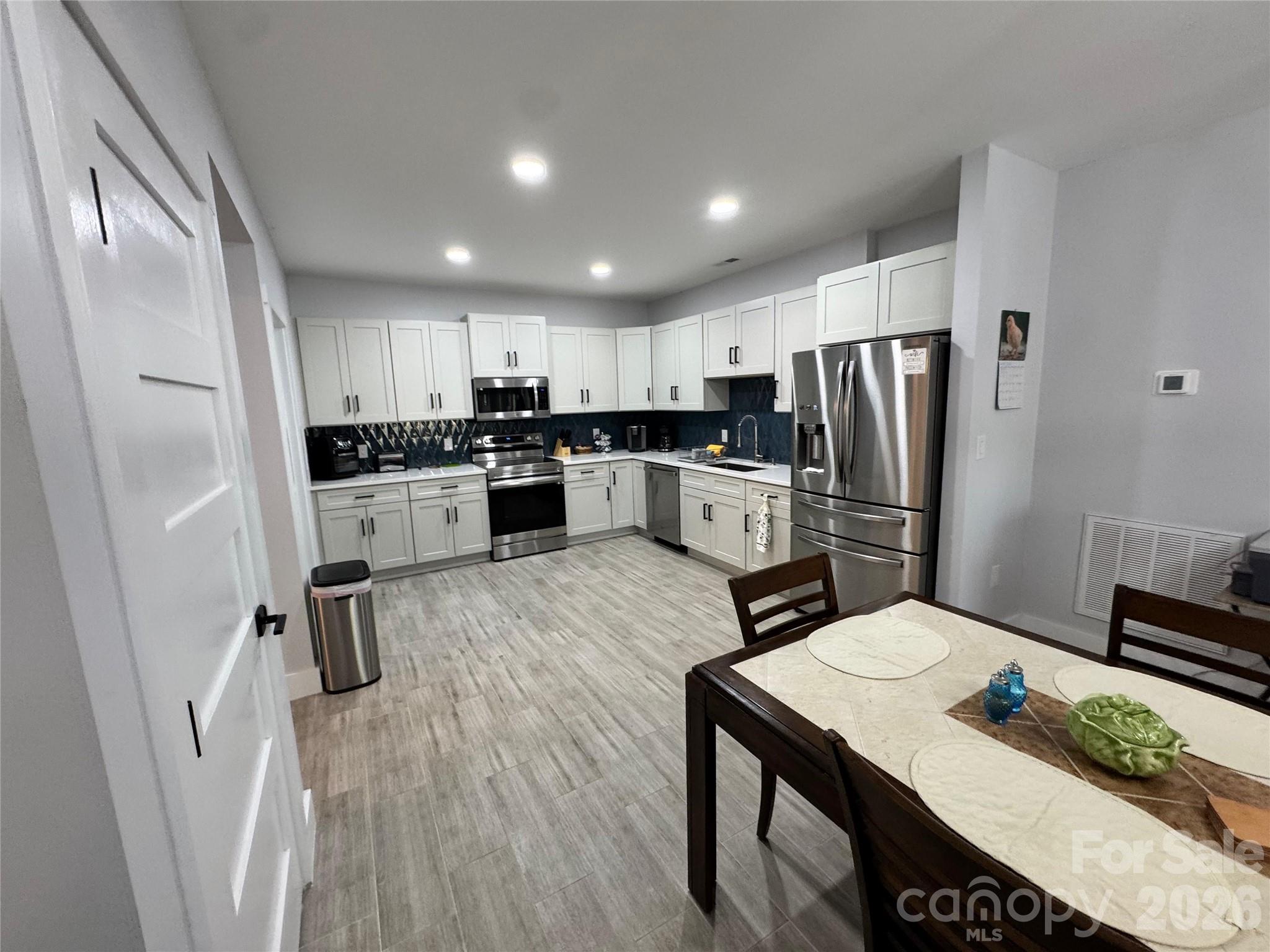 Paradise Harbor - Residential