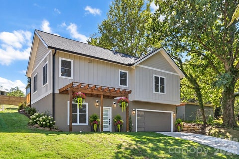 Photo of 34 Mountain View Road, Asheville, NC 28805 (MLS # 4420979)