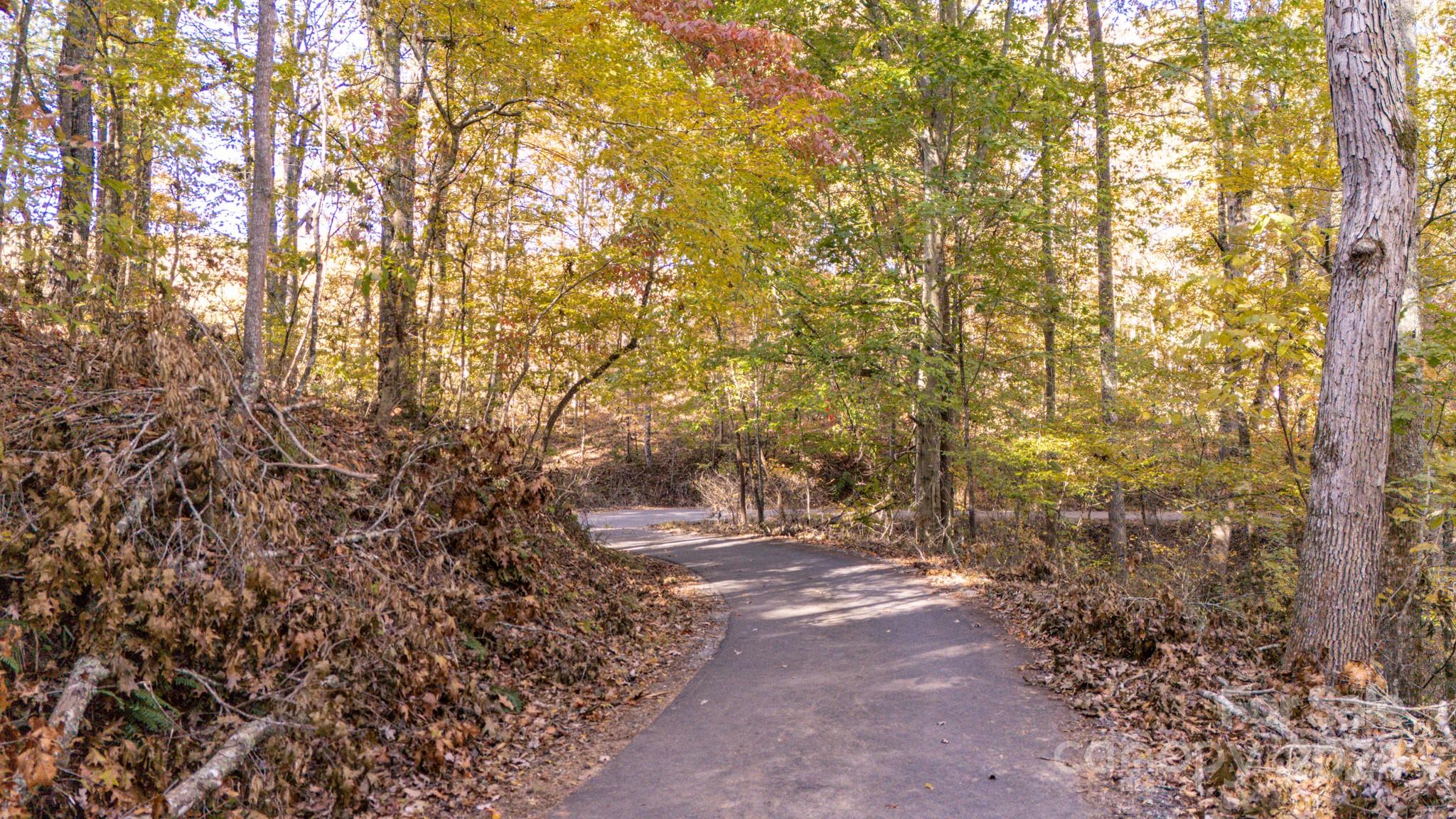 North Pinnacle - Land