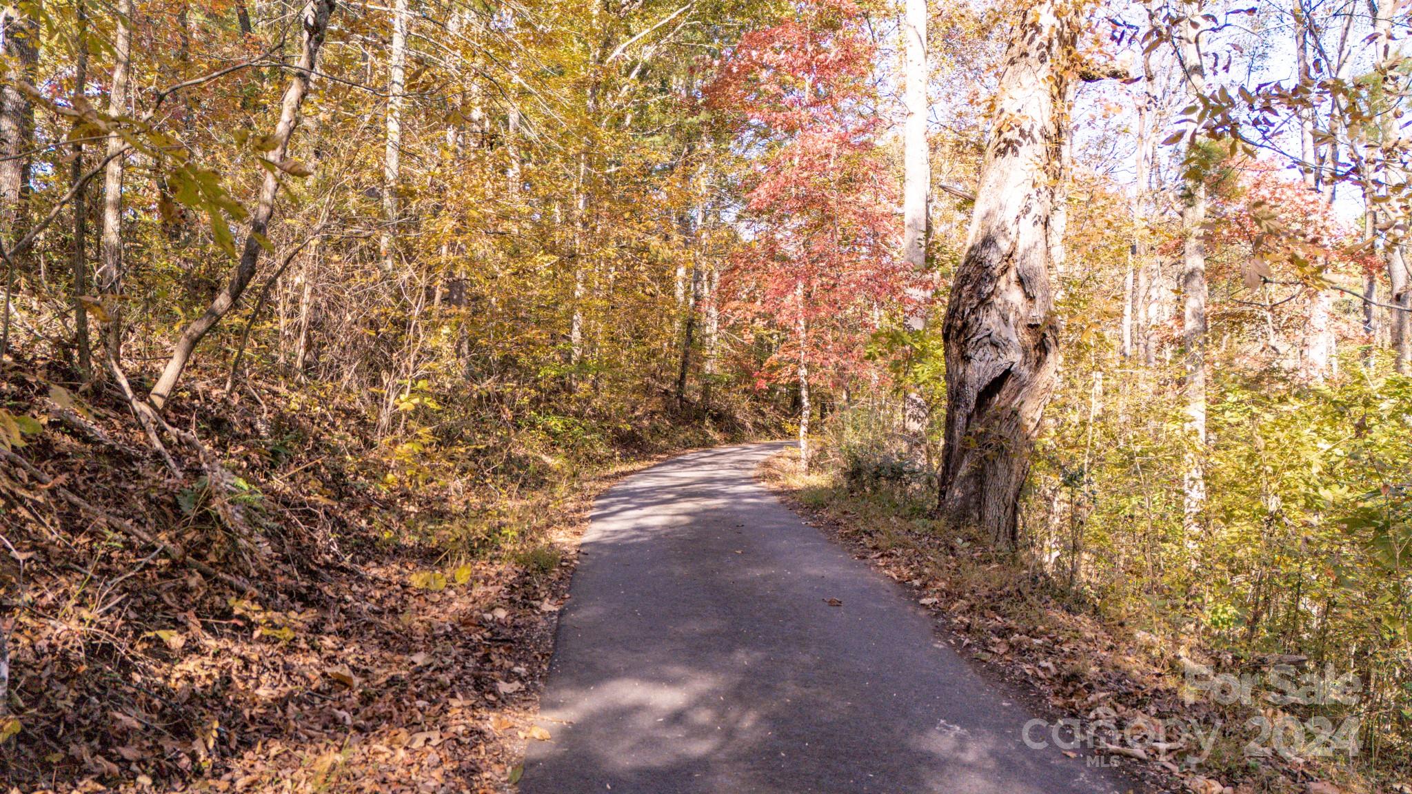 North Pinnacle - Land