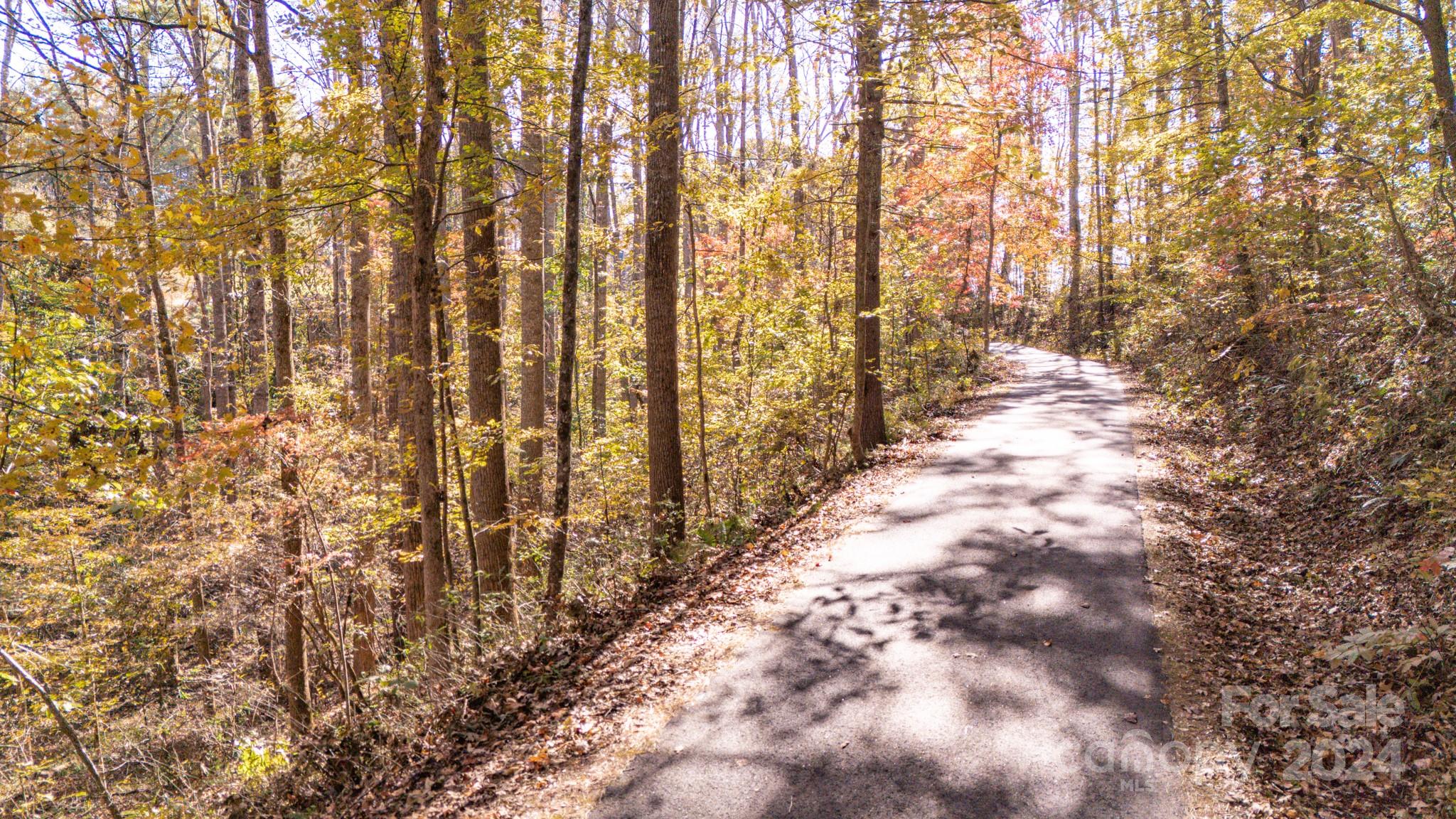 North Pinnacle - Land